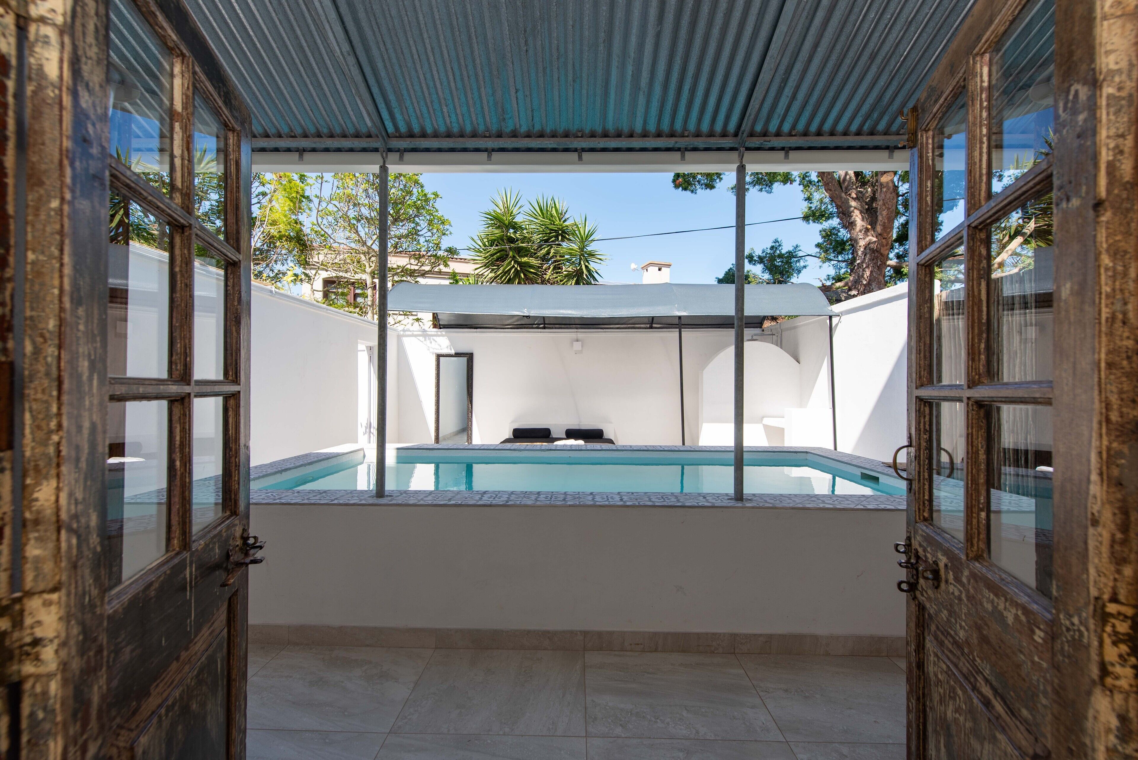The Ivory Haus 4*