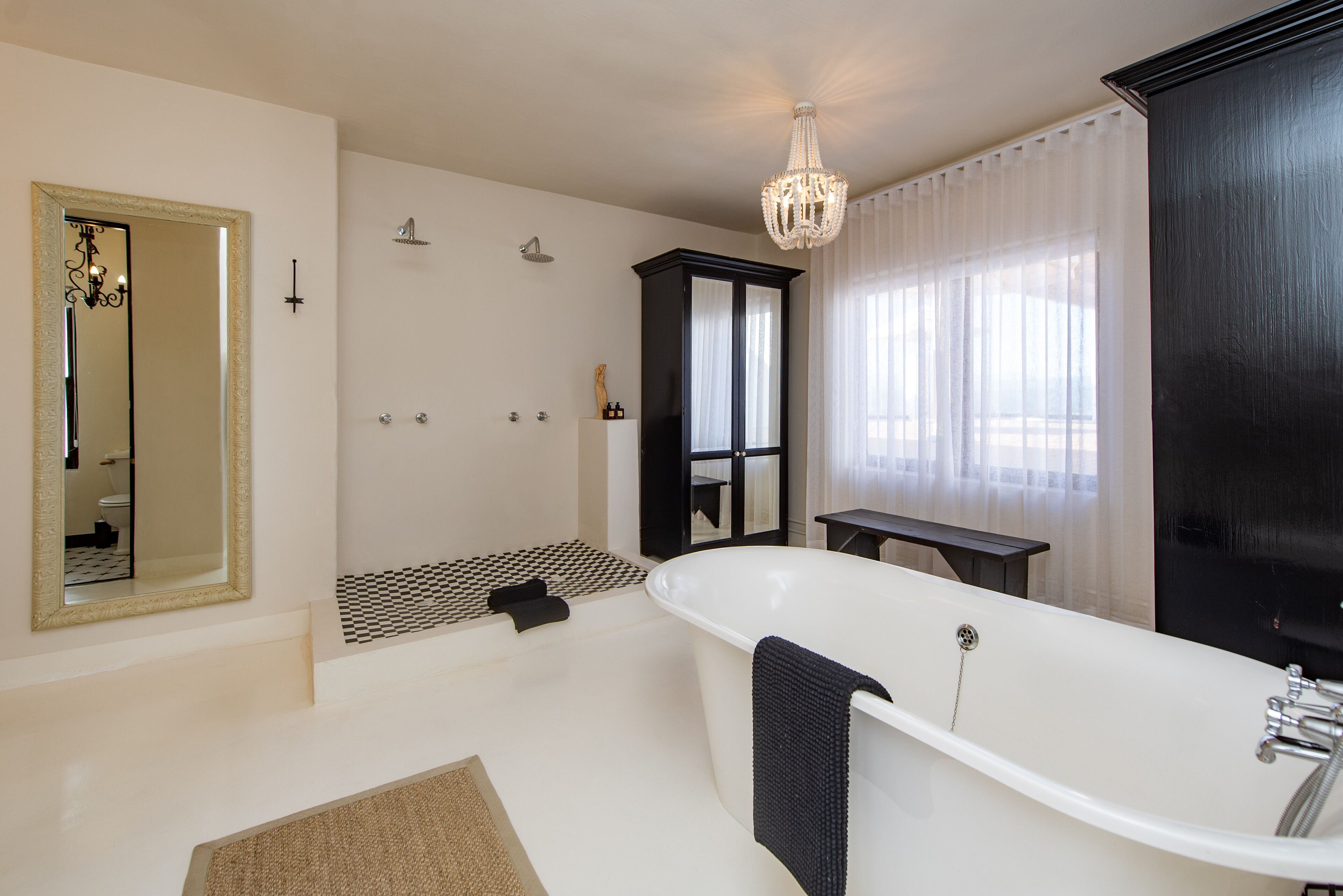 The Ivory Haus 4*