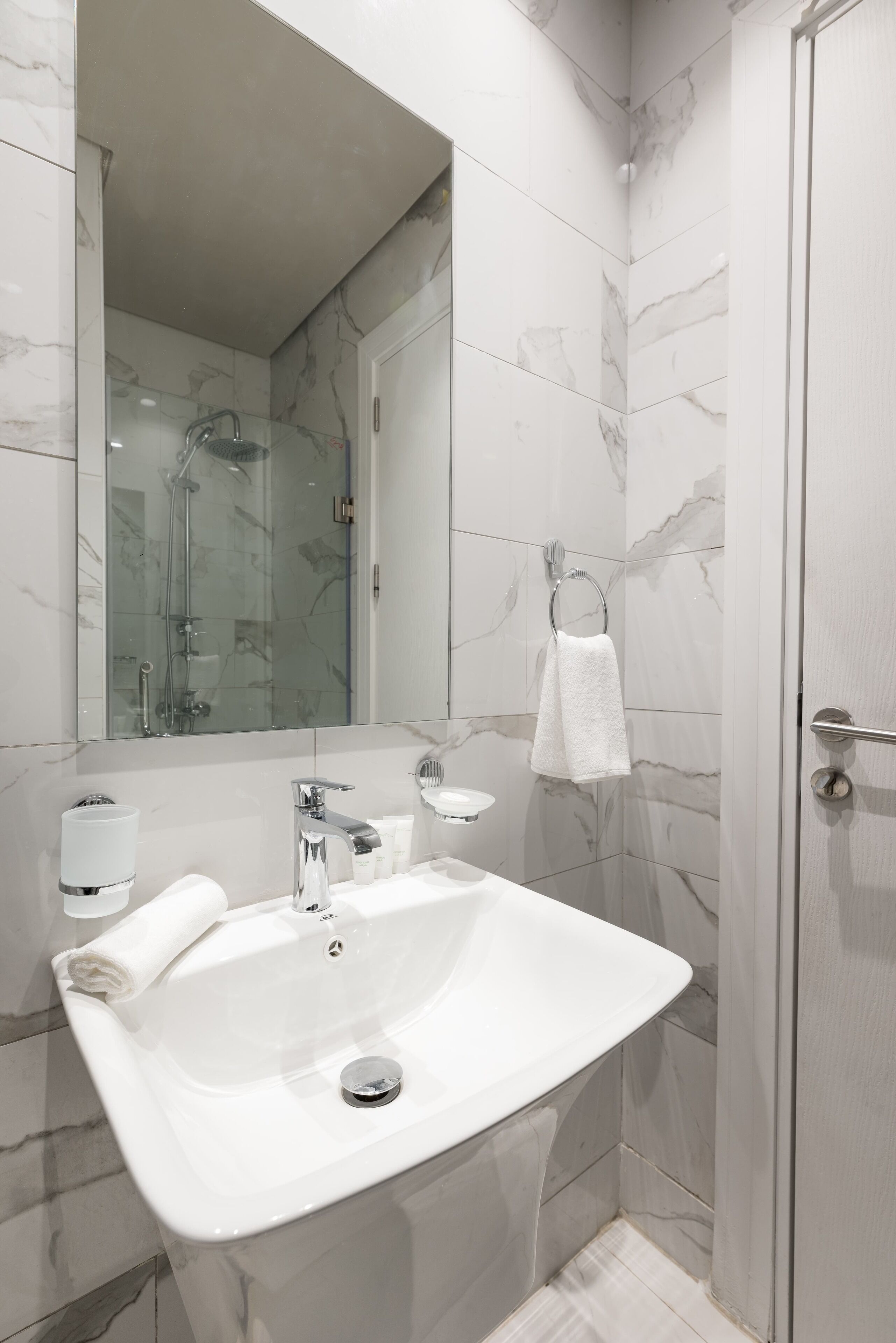 THE CODE RESIDENCE 4*
