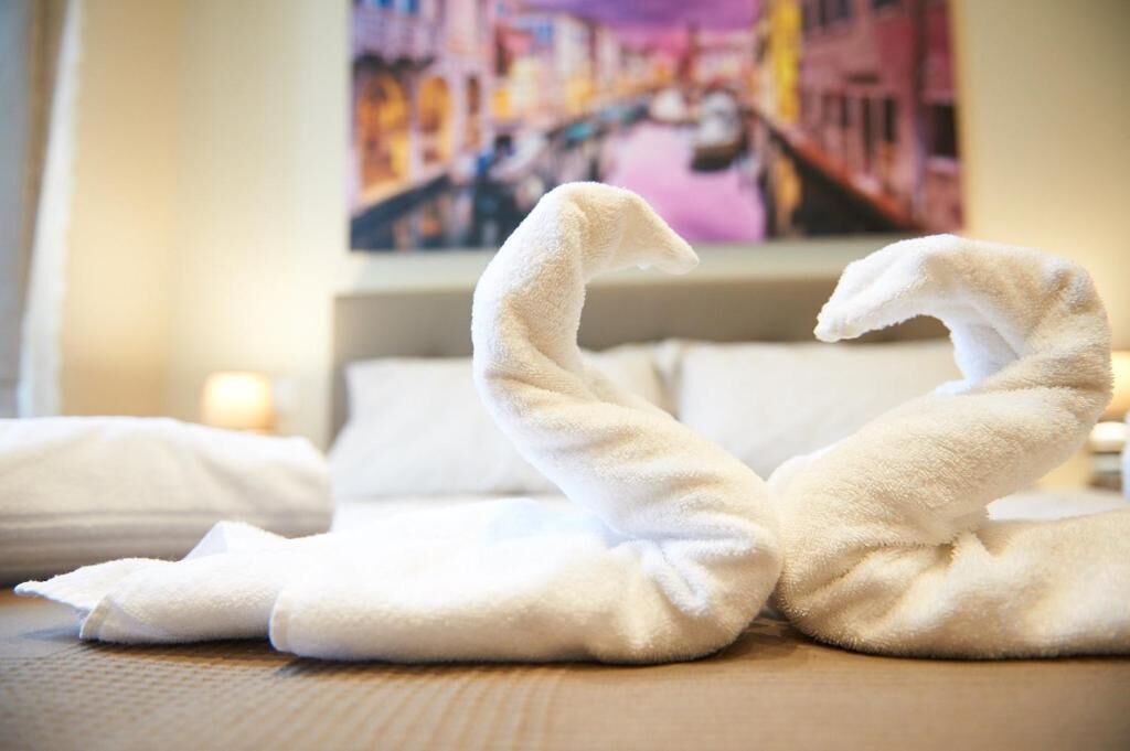 Miramare Luxury Suites 2*