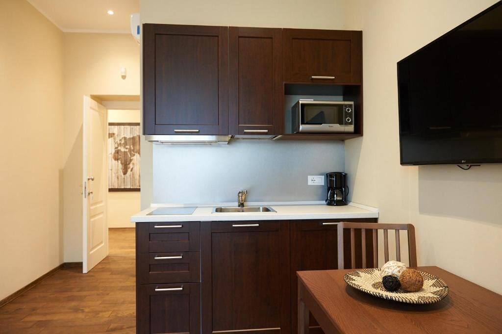 Miramare Luxury Suites 2*