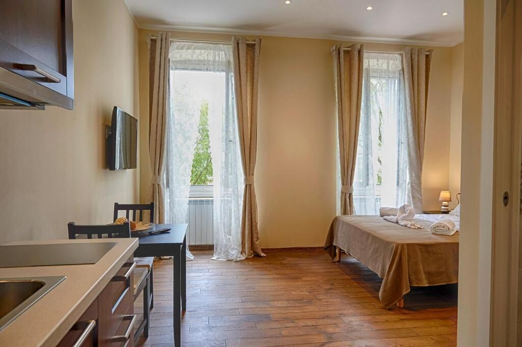 Miramare Luxury Suites 2*