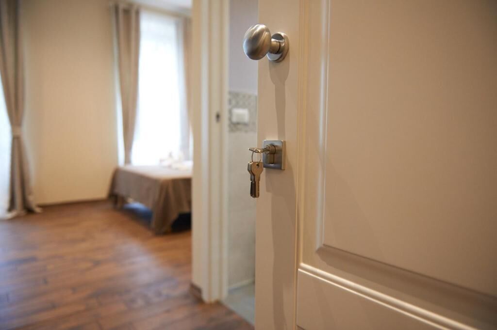 Miramare Luxury Suites 2*