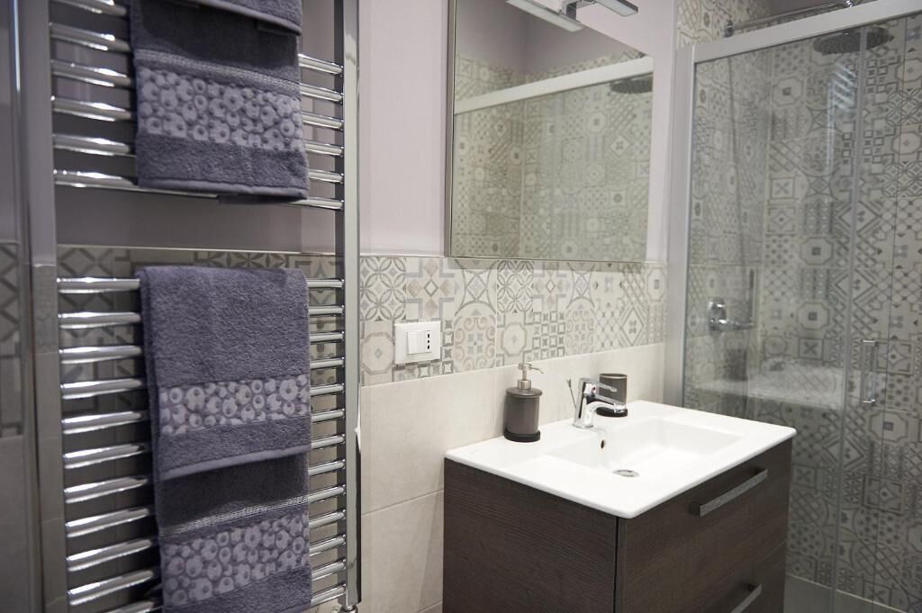 Miramare Luxury Suites 2*
