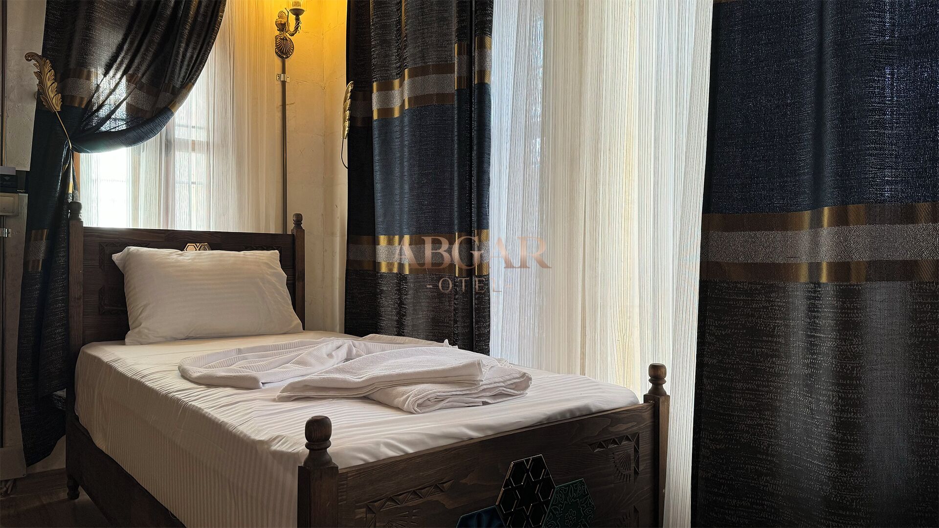 ABGAR OTEL 2*