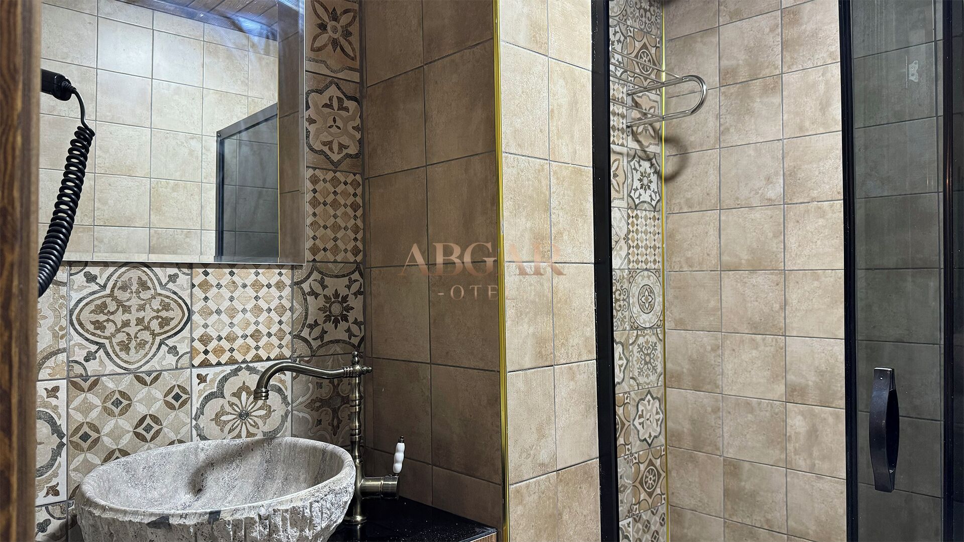 ABGAR OTEL 2*
