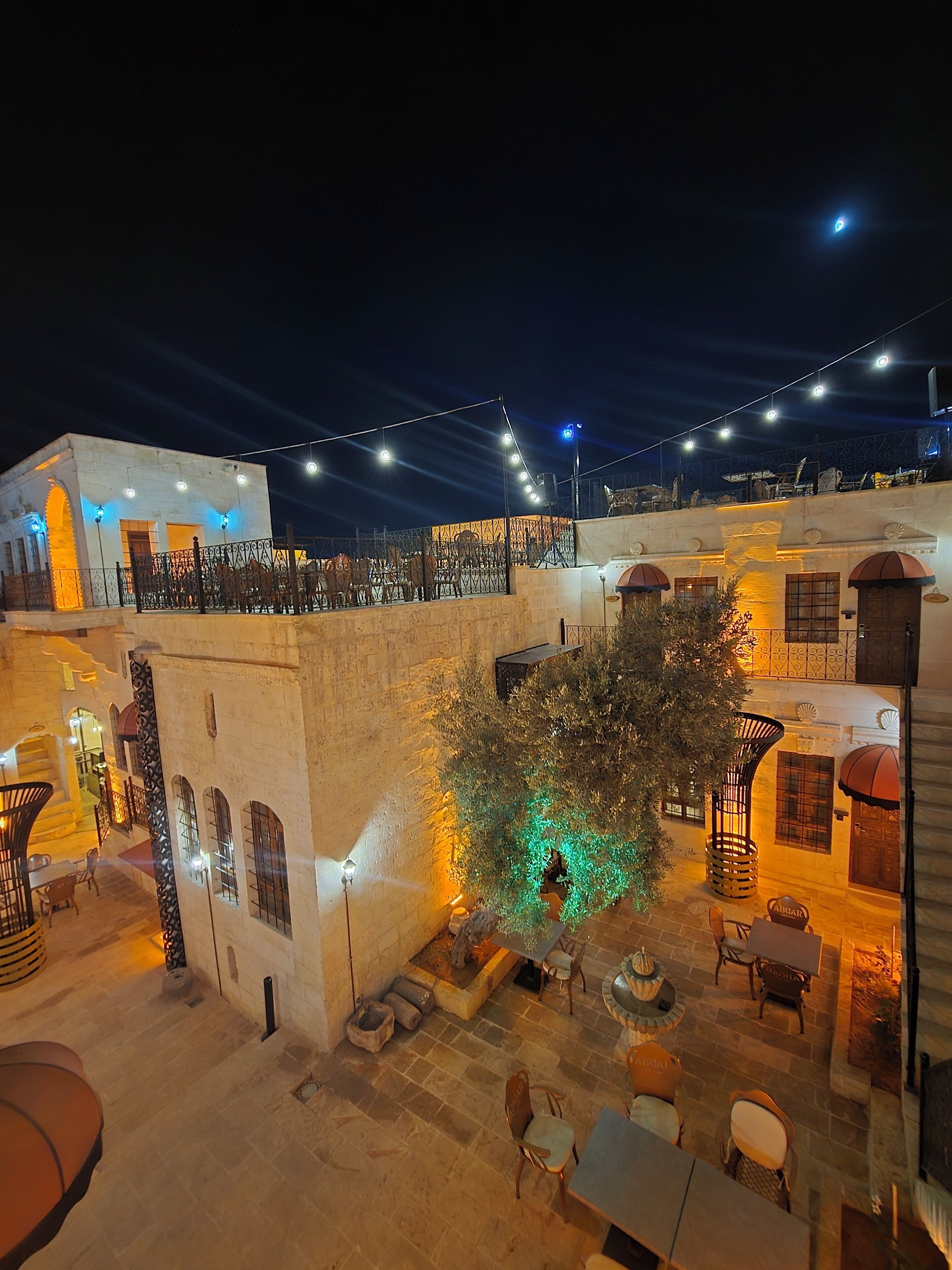 ABGAR OTEL 2*