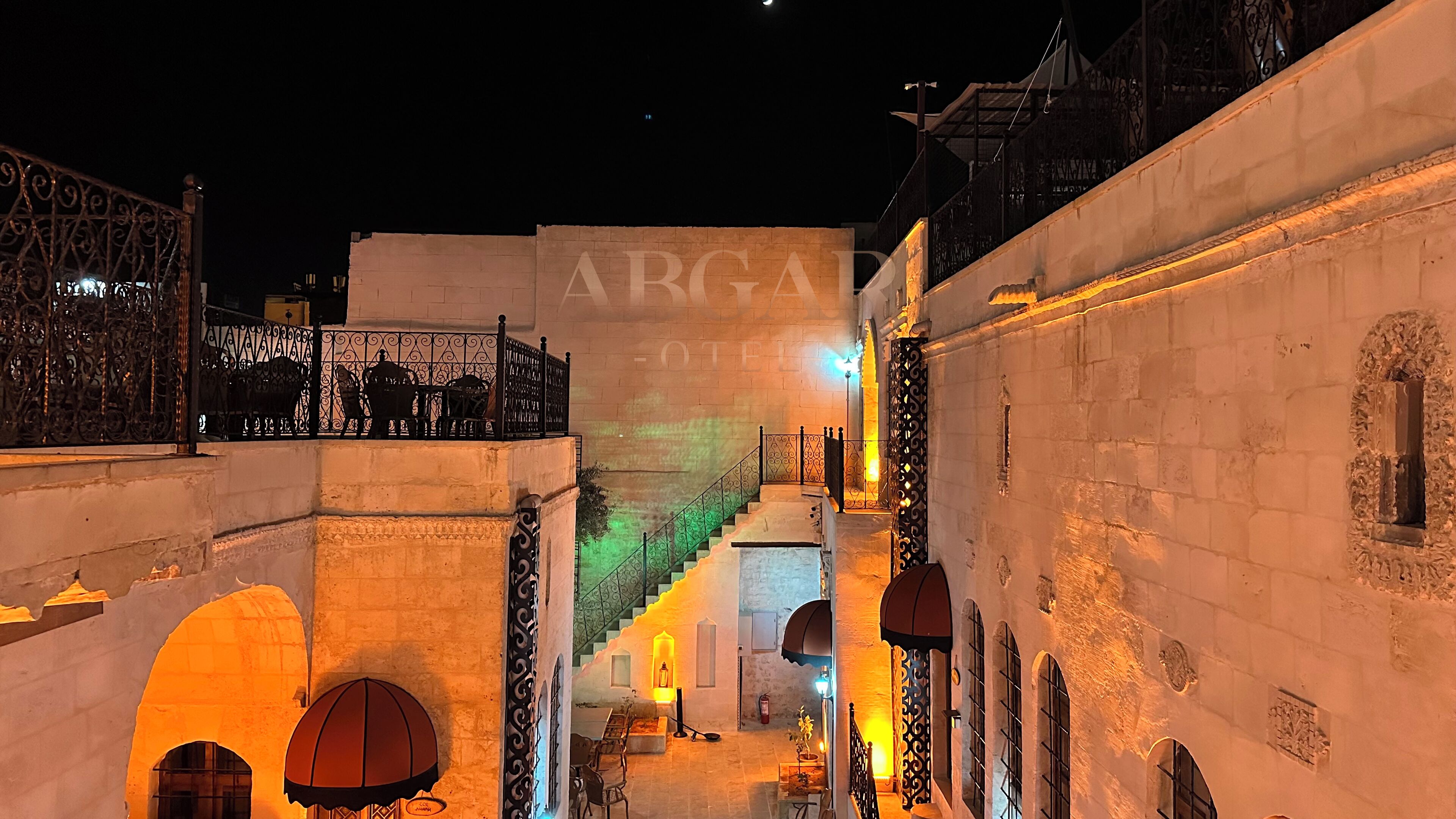 ABGAR OTEL 2*