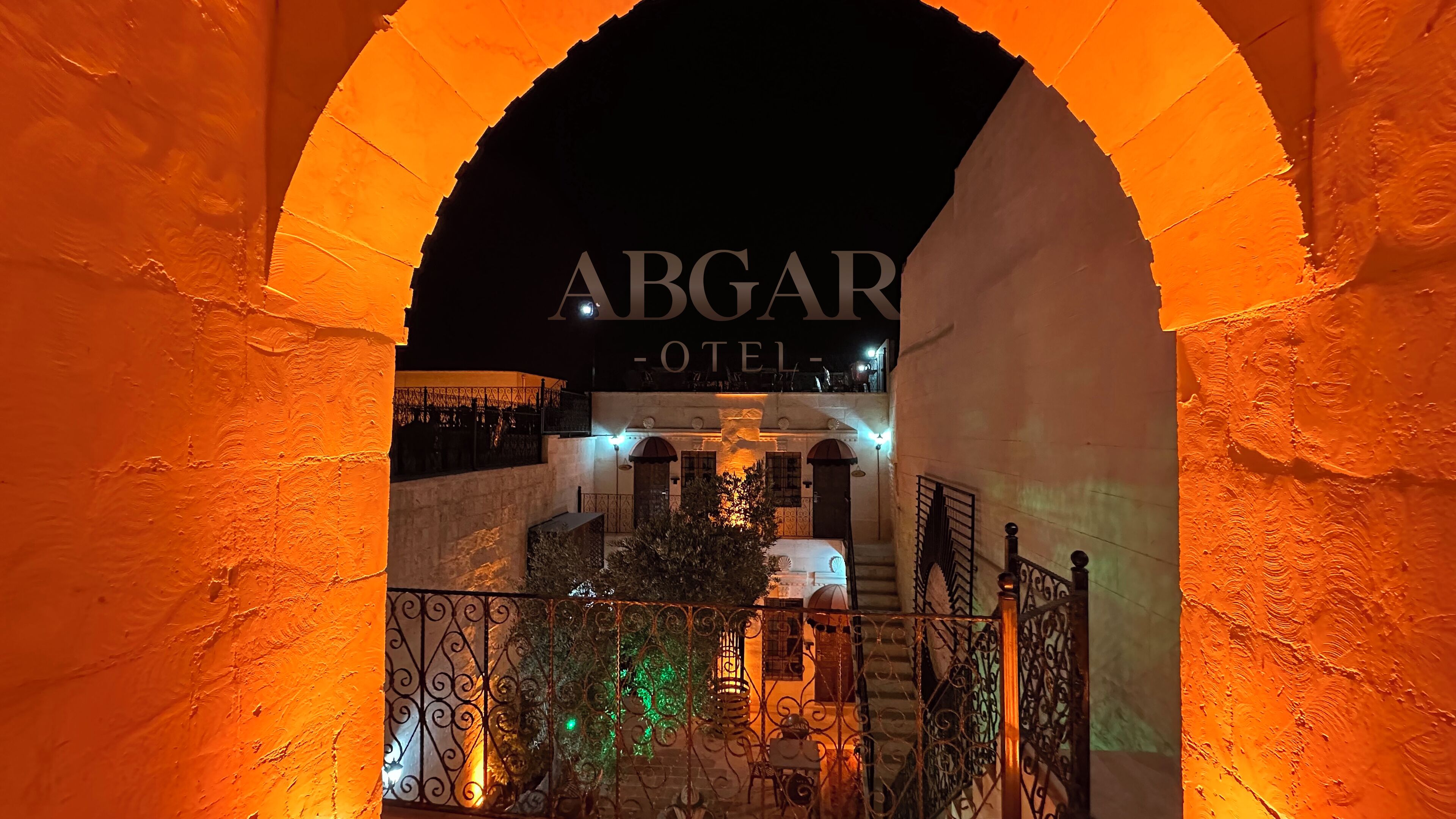 ABGAR OTEL 2*