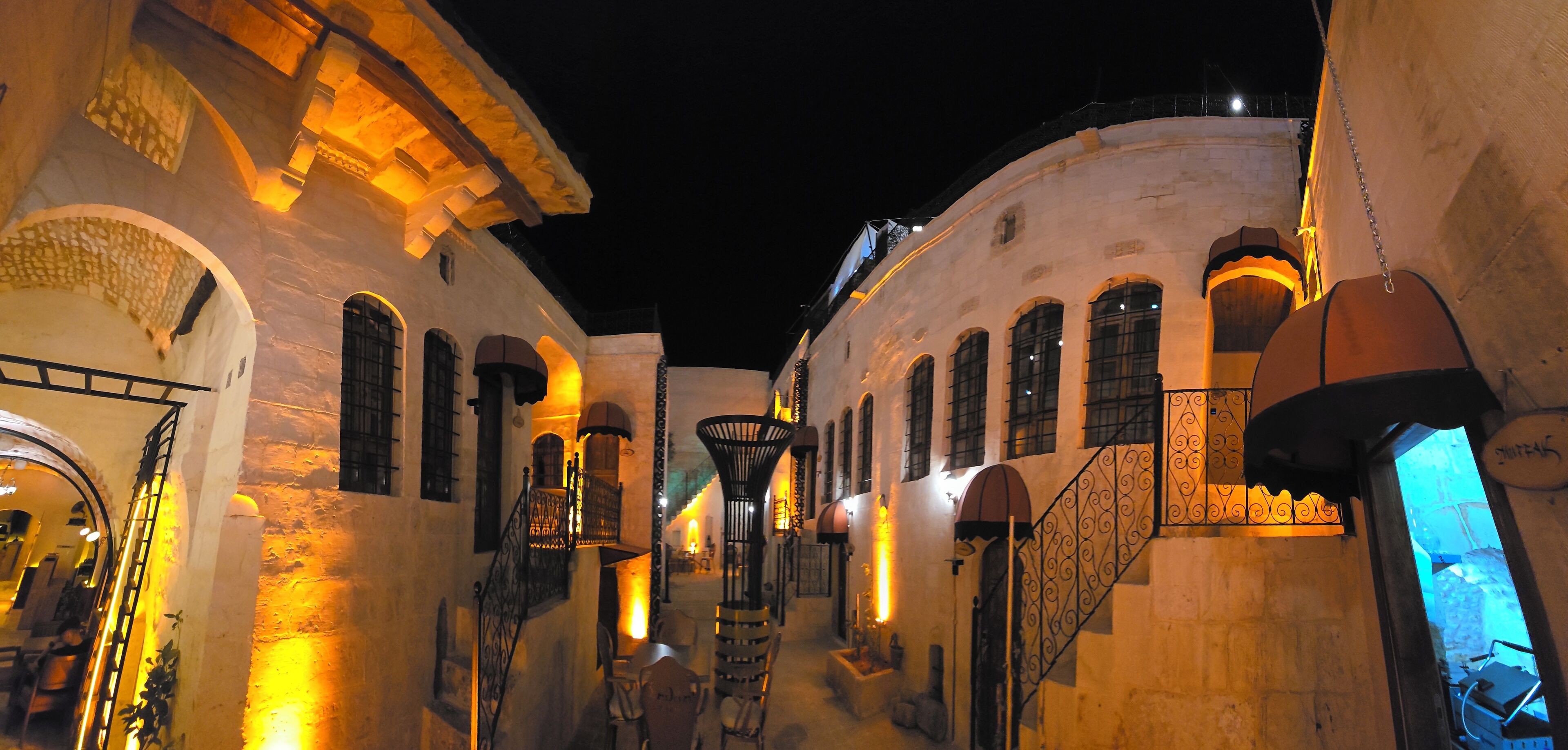 ABGAR OTEL 2*