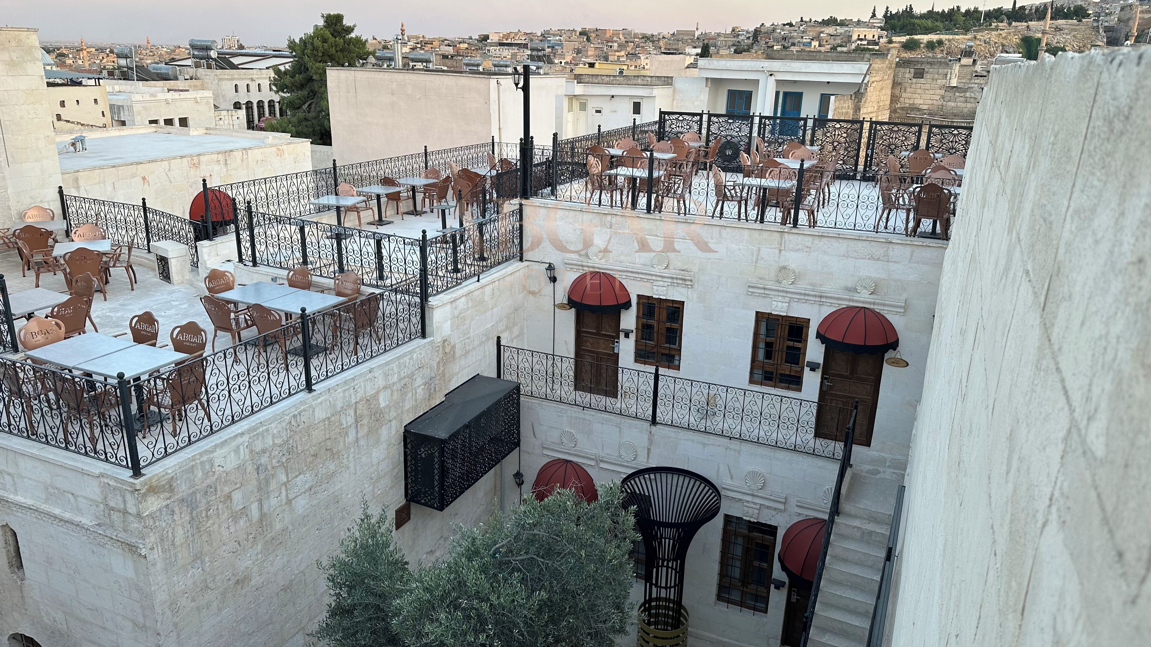 ABGAR OTEL 2*