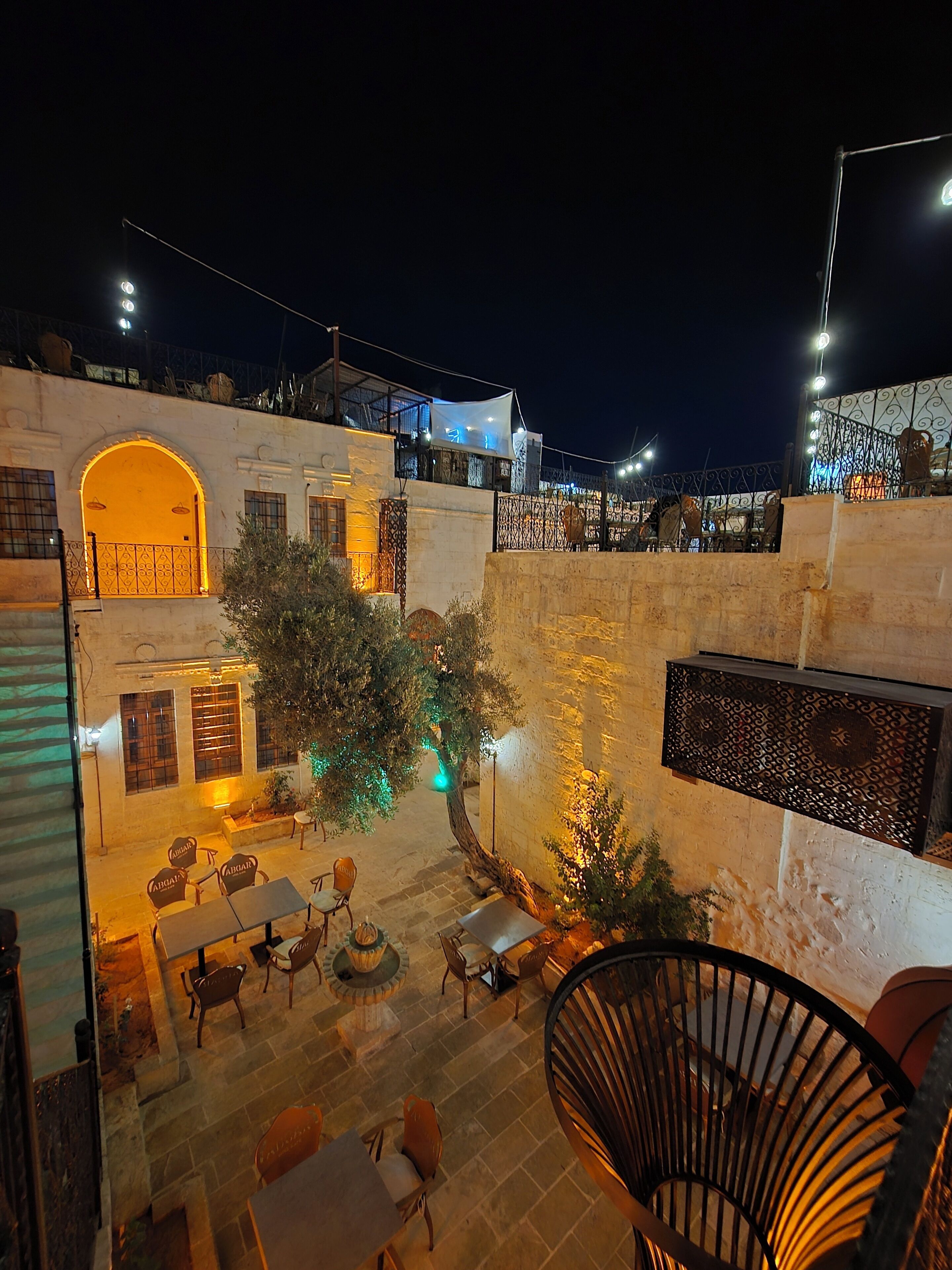 ABGAR OTEL 2*