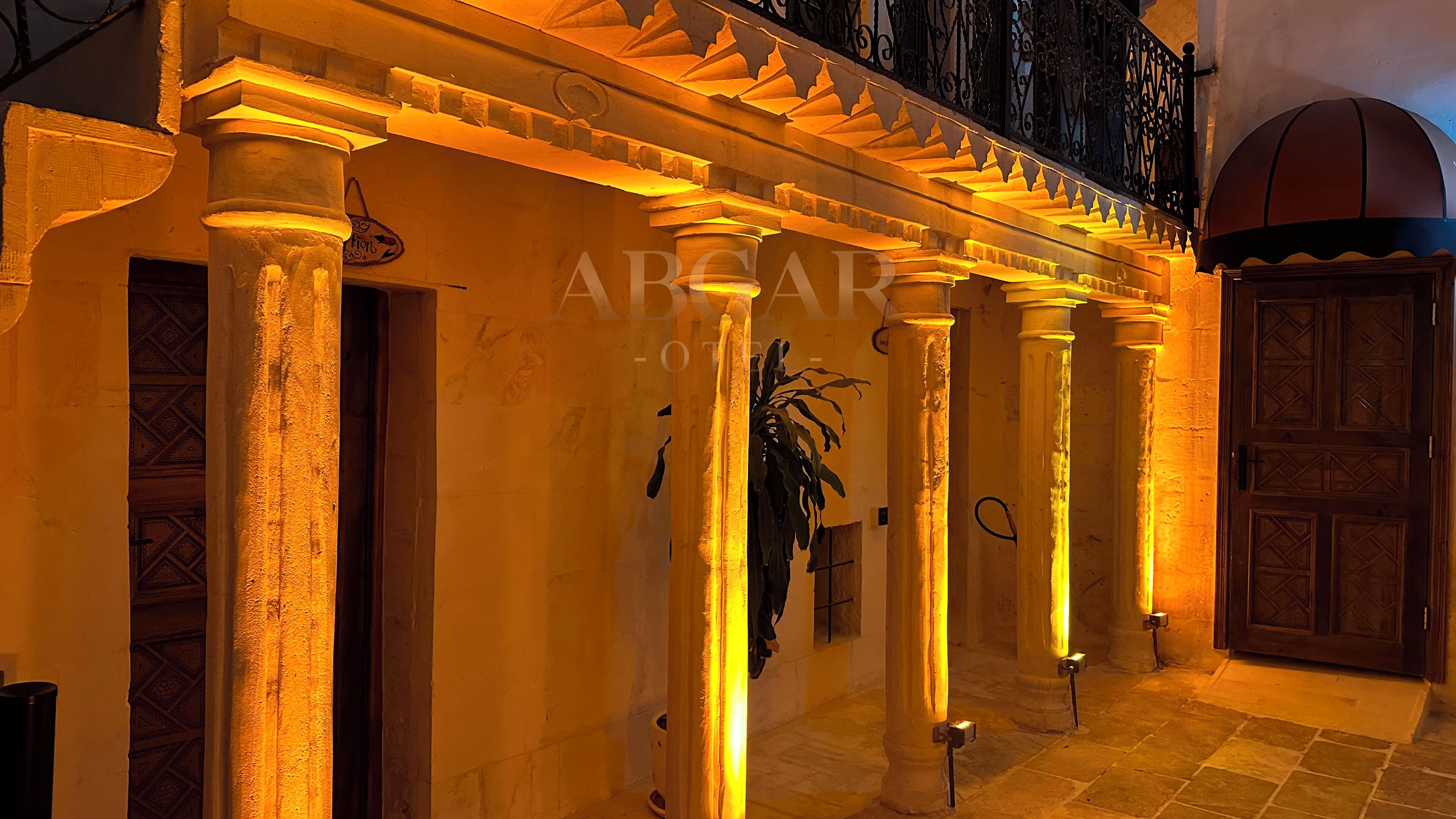 ABGAR OTEL 2*