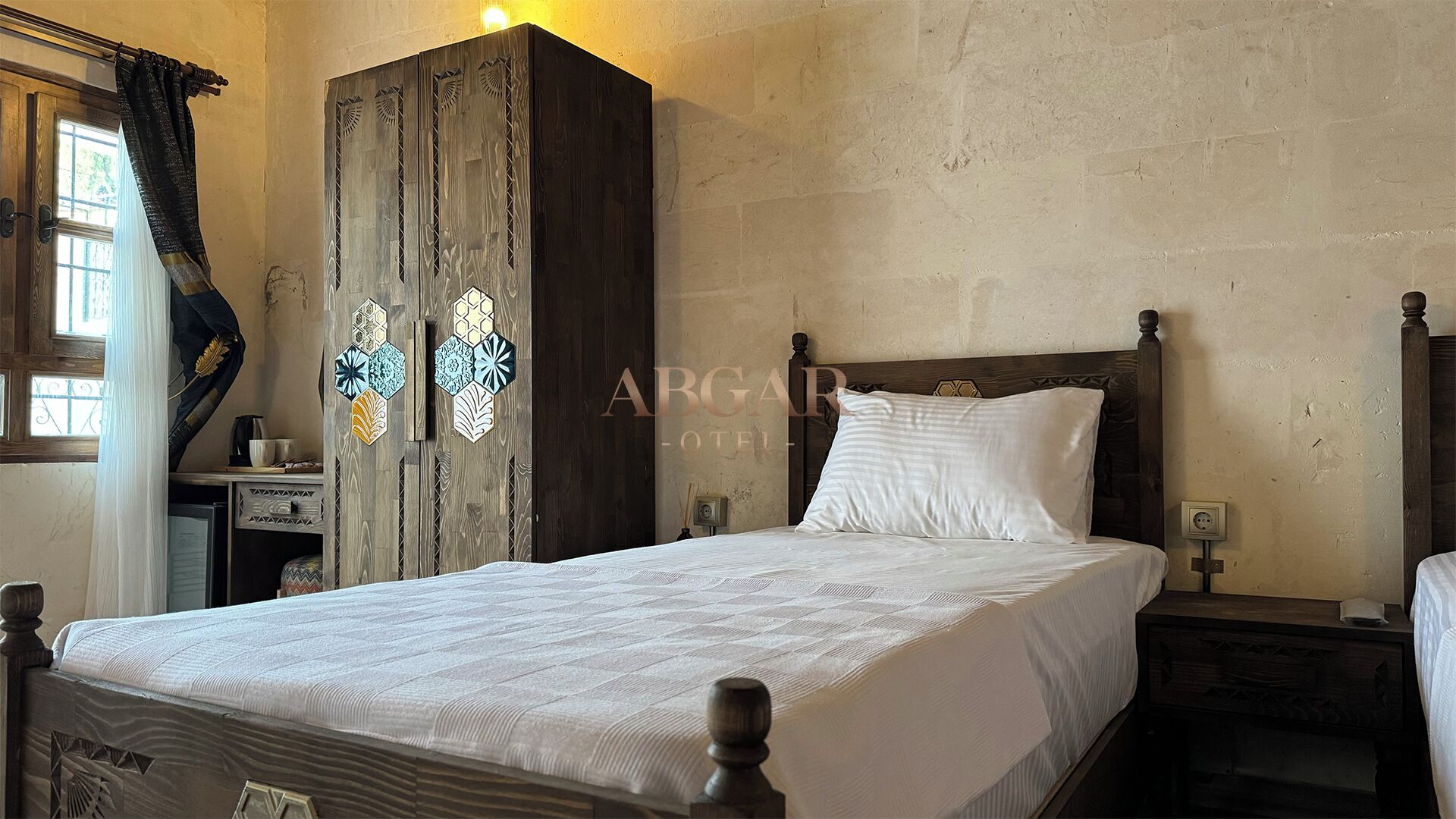 ABGAR OTEL 2*