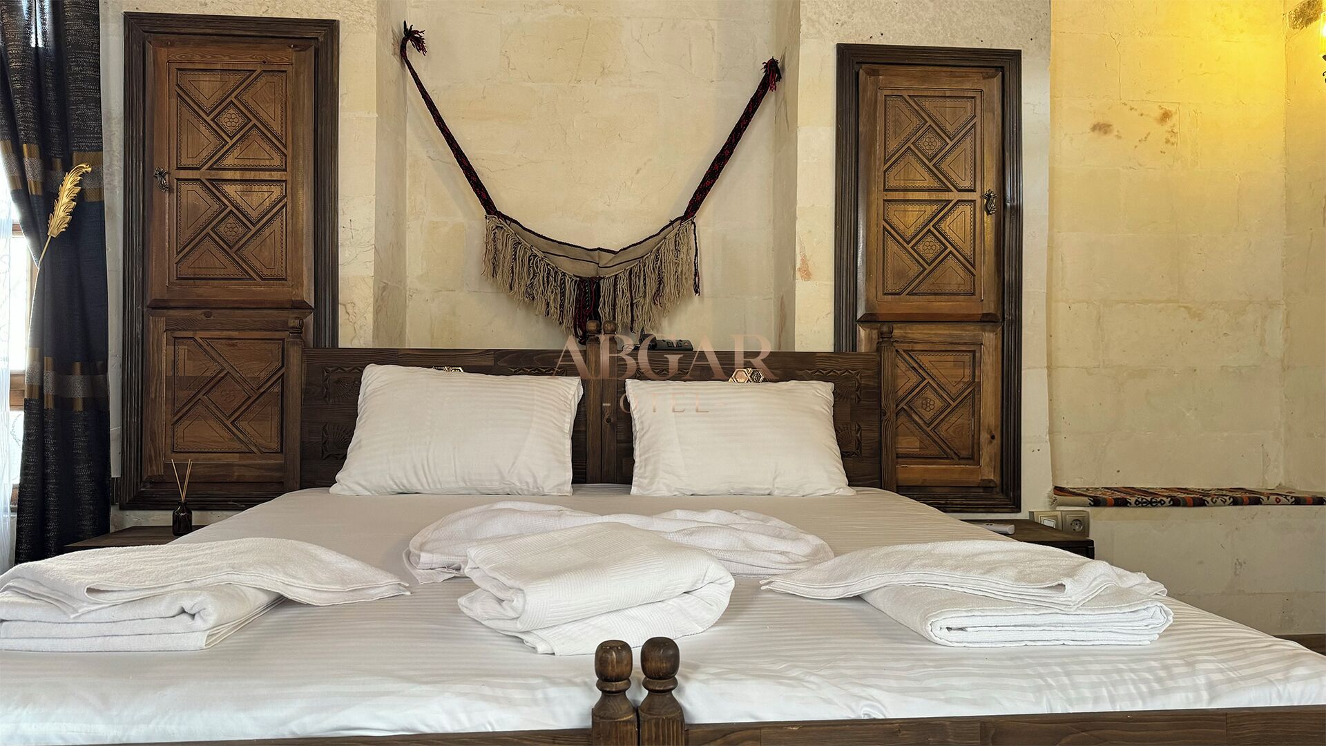 ABGAR OTEL 2*