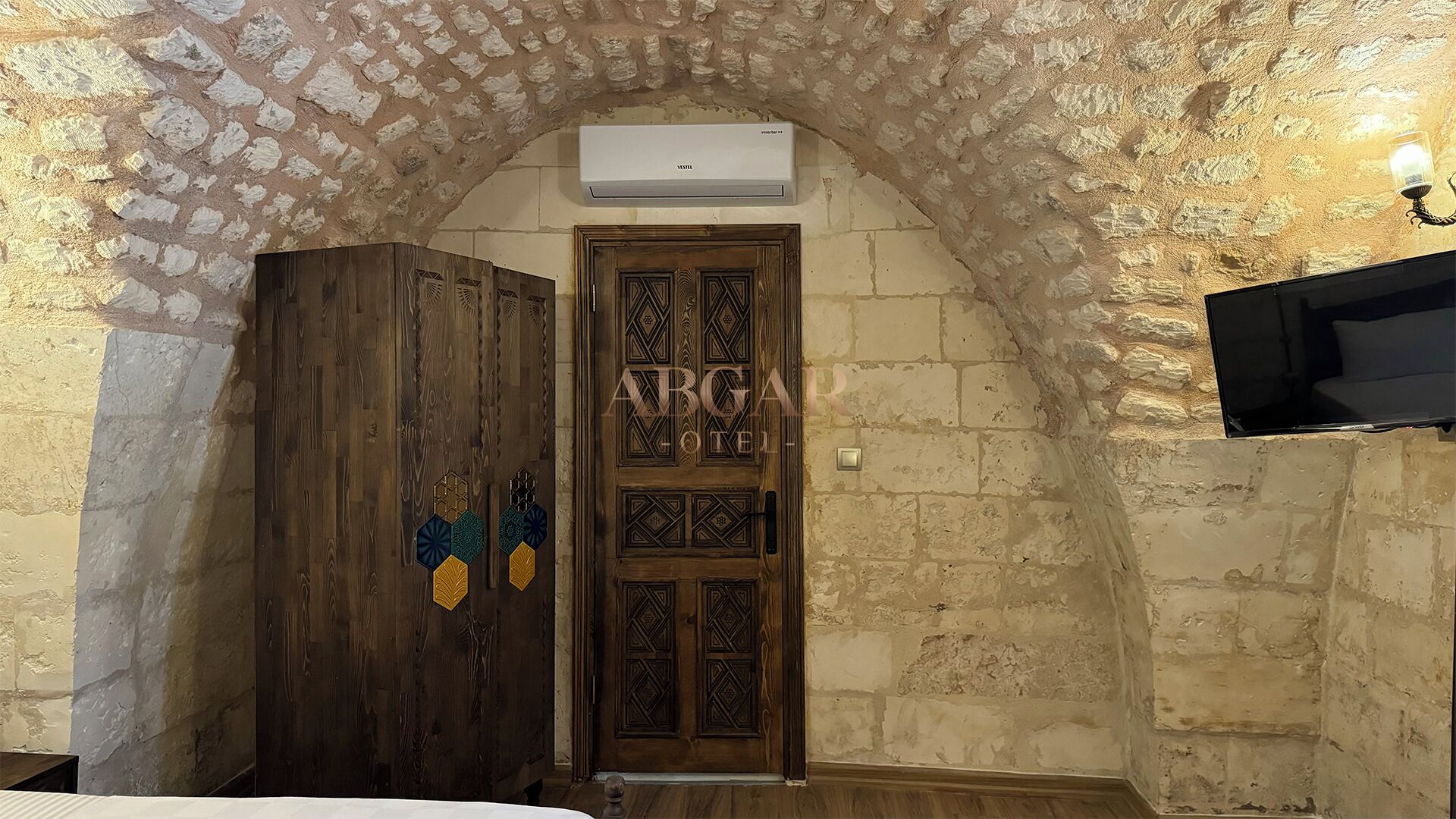ABGAR OTEL 2*