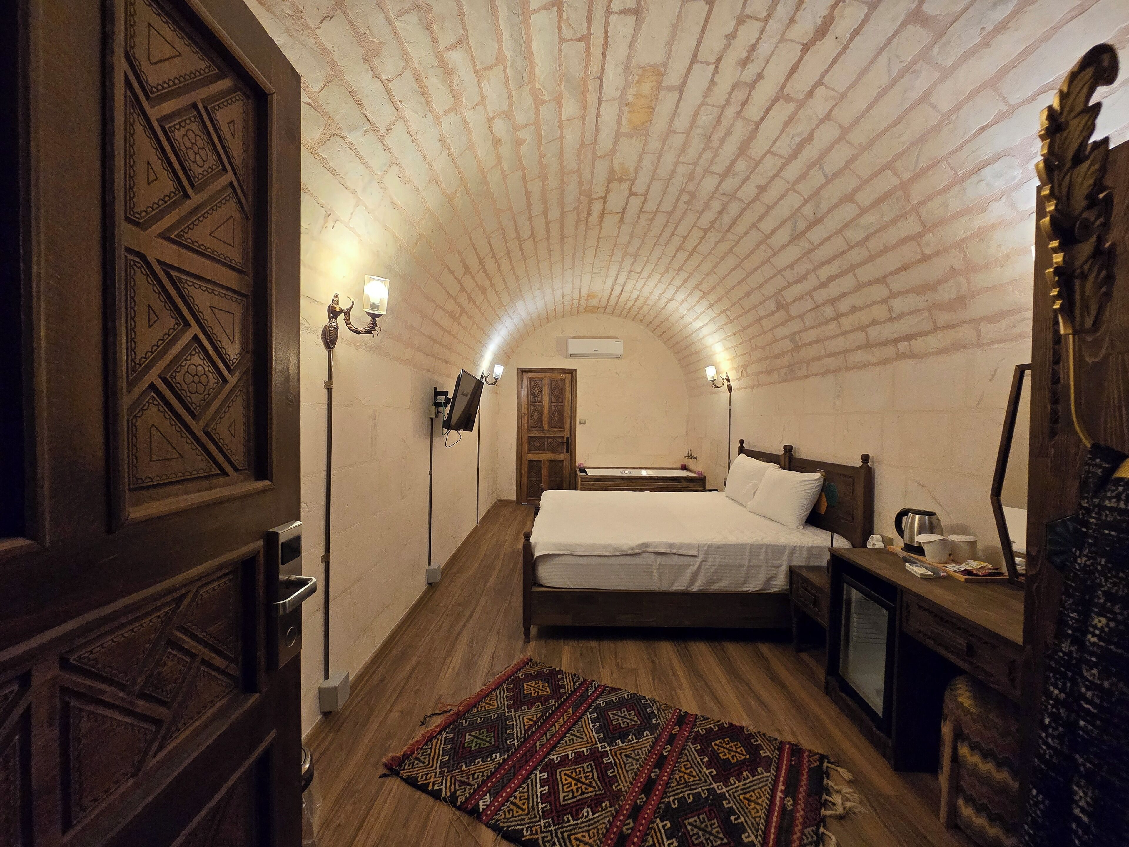 ABGAR OTEL 2*