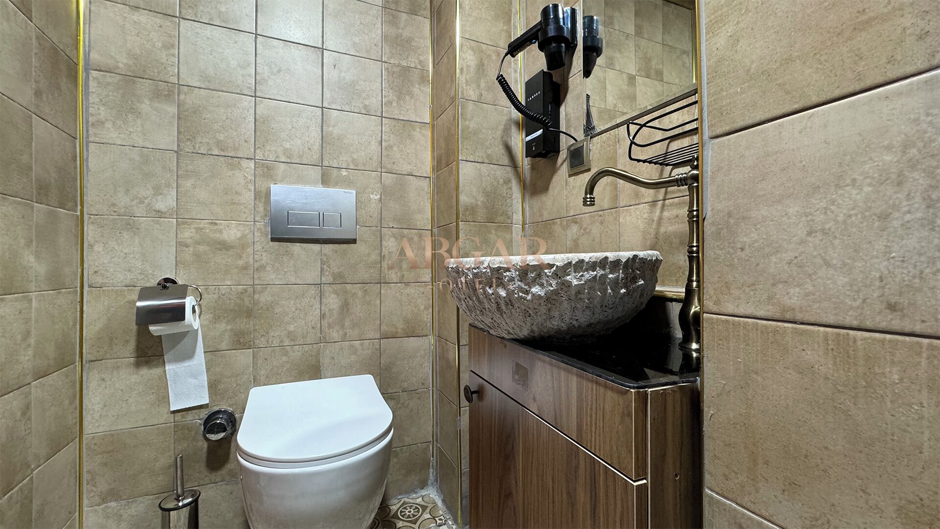 ABGAR OTEL 2*