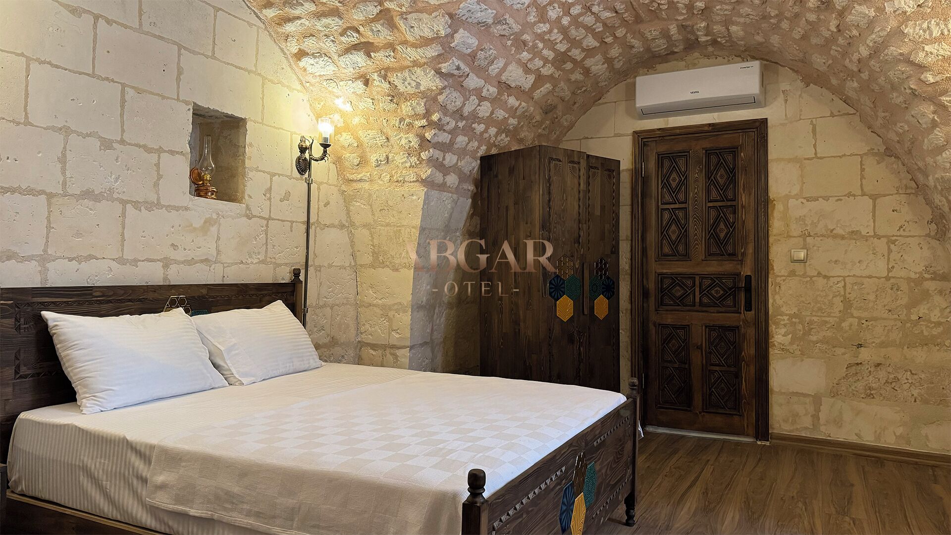 ABGAR OTEL 2*