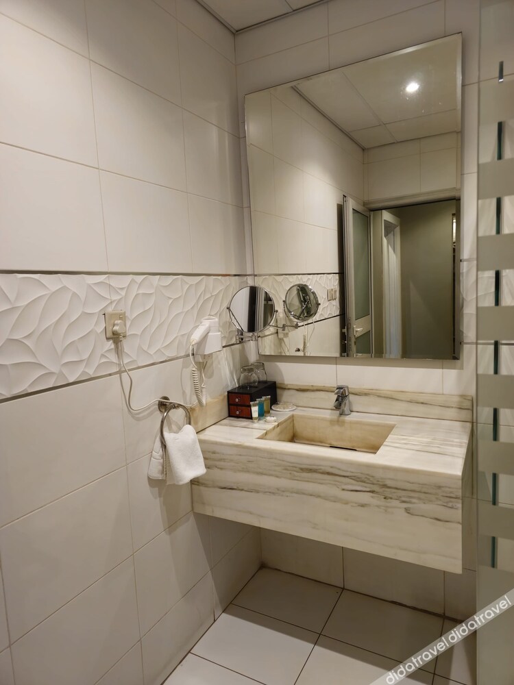 Royal Boutique Hotel 4*