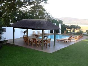 Waterfront Lodge 4*