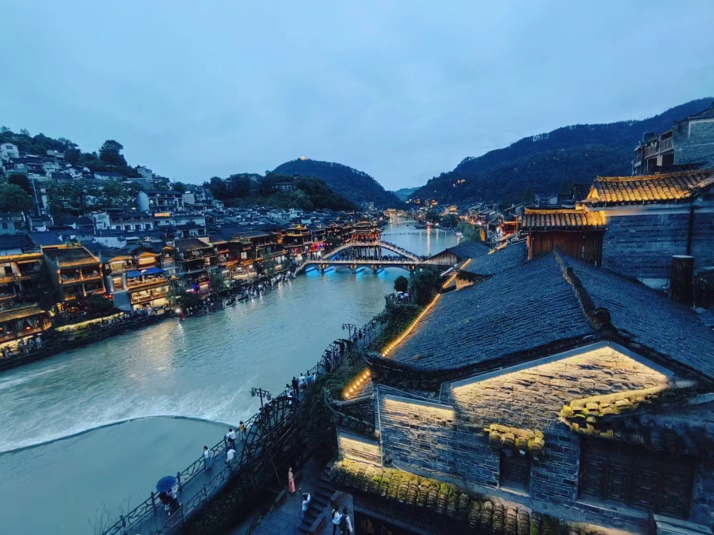 Tuke International Hotel (Fenghuang Ancient Town Tuojiang) 3*