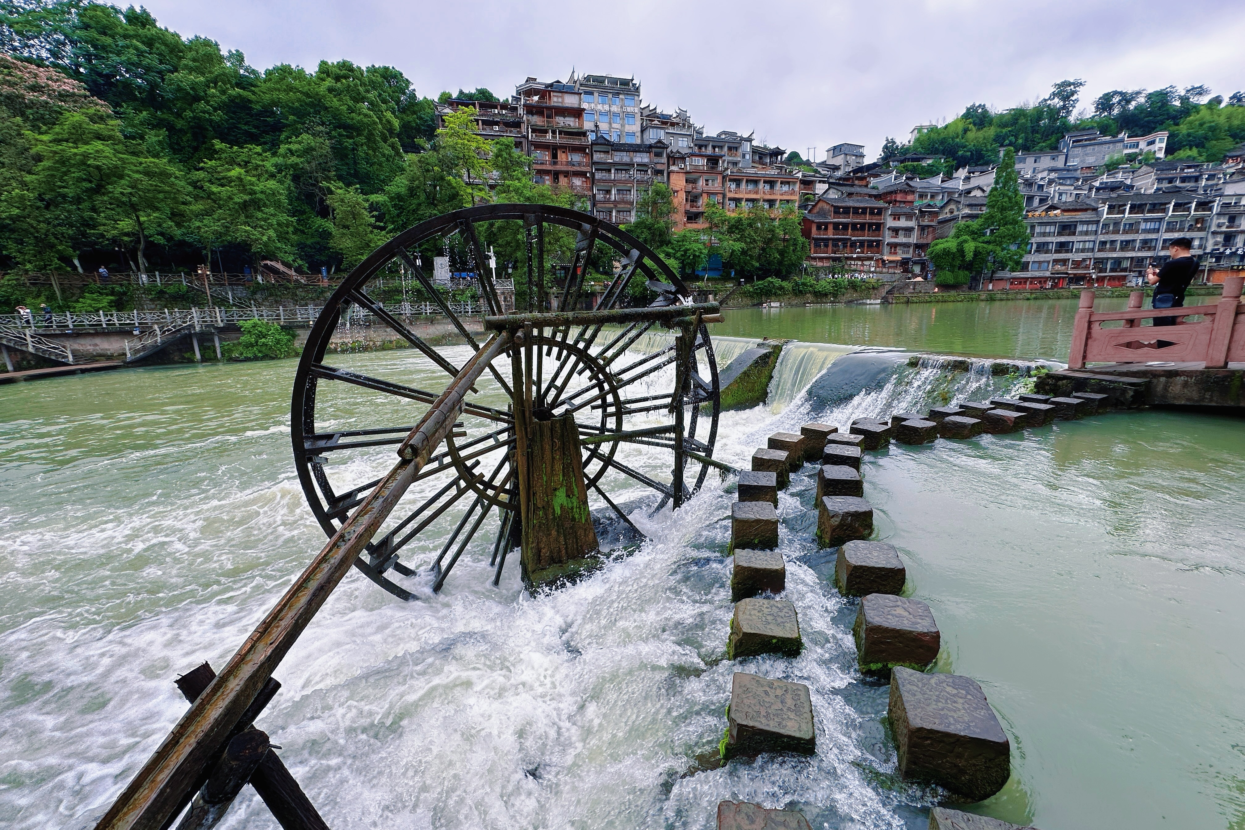 Tuke International Hotel (Fenghuang Ancient Town Tuojiang) 3*