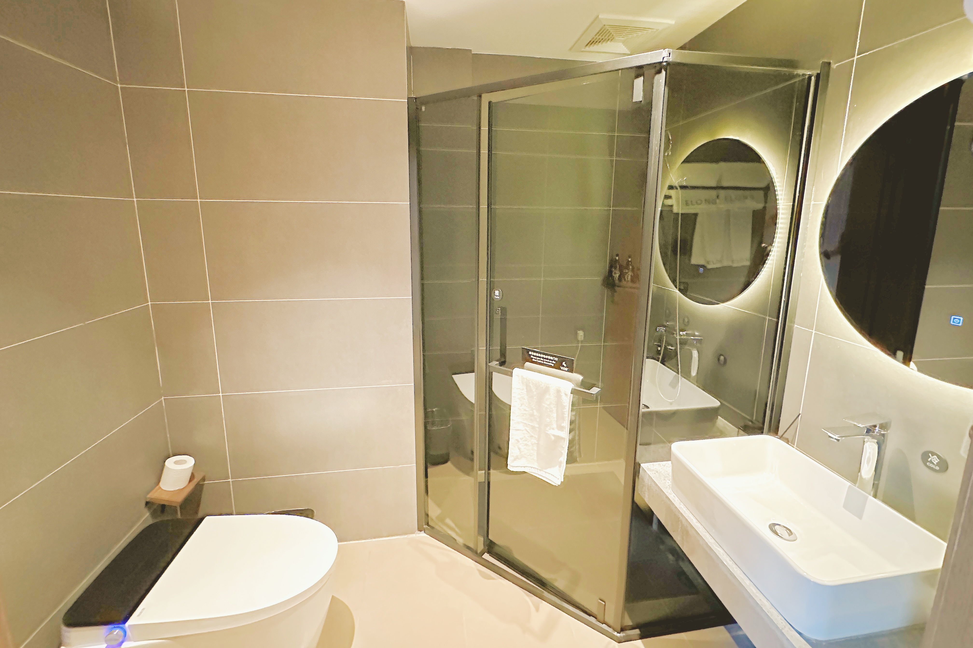Tuke International Hotel (Fenghuang Ancient Town Tuojiang) 3*