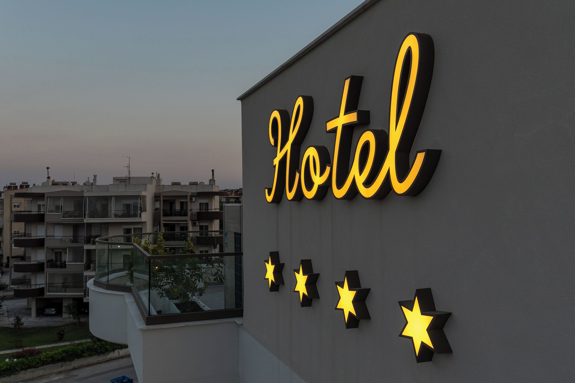 Sky Hotel 4*