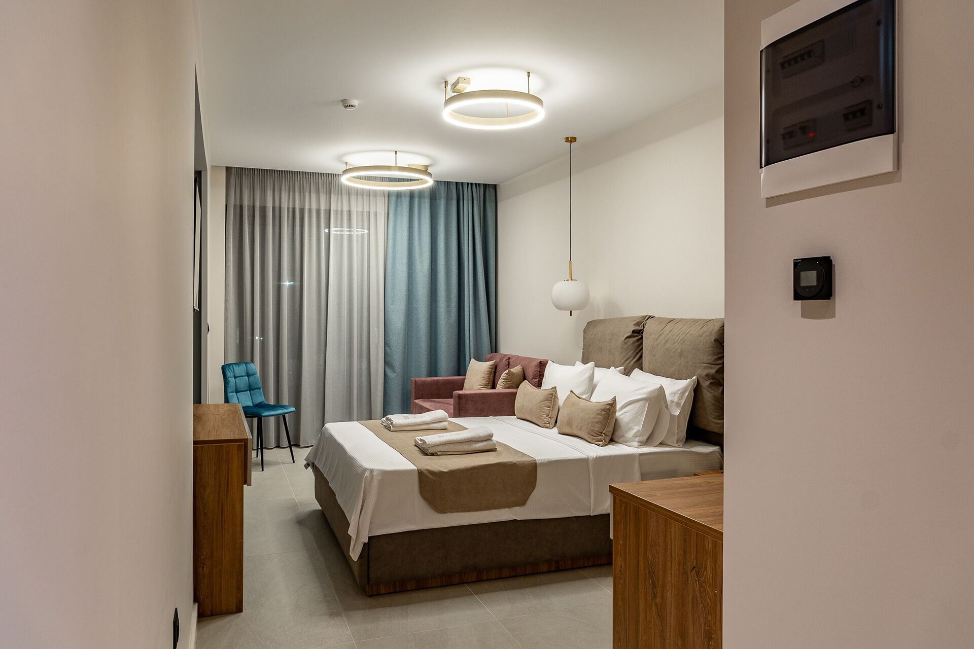 Sky Hotel 4*