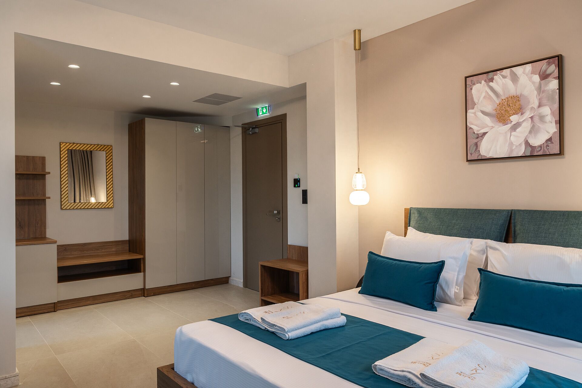 Sky Hotel 4*