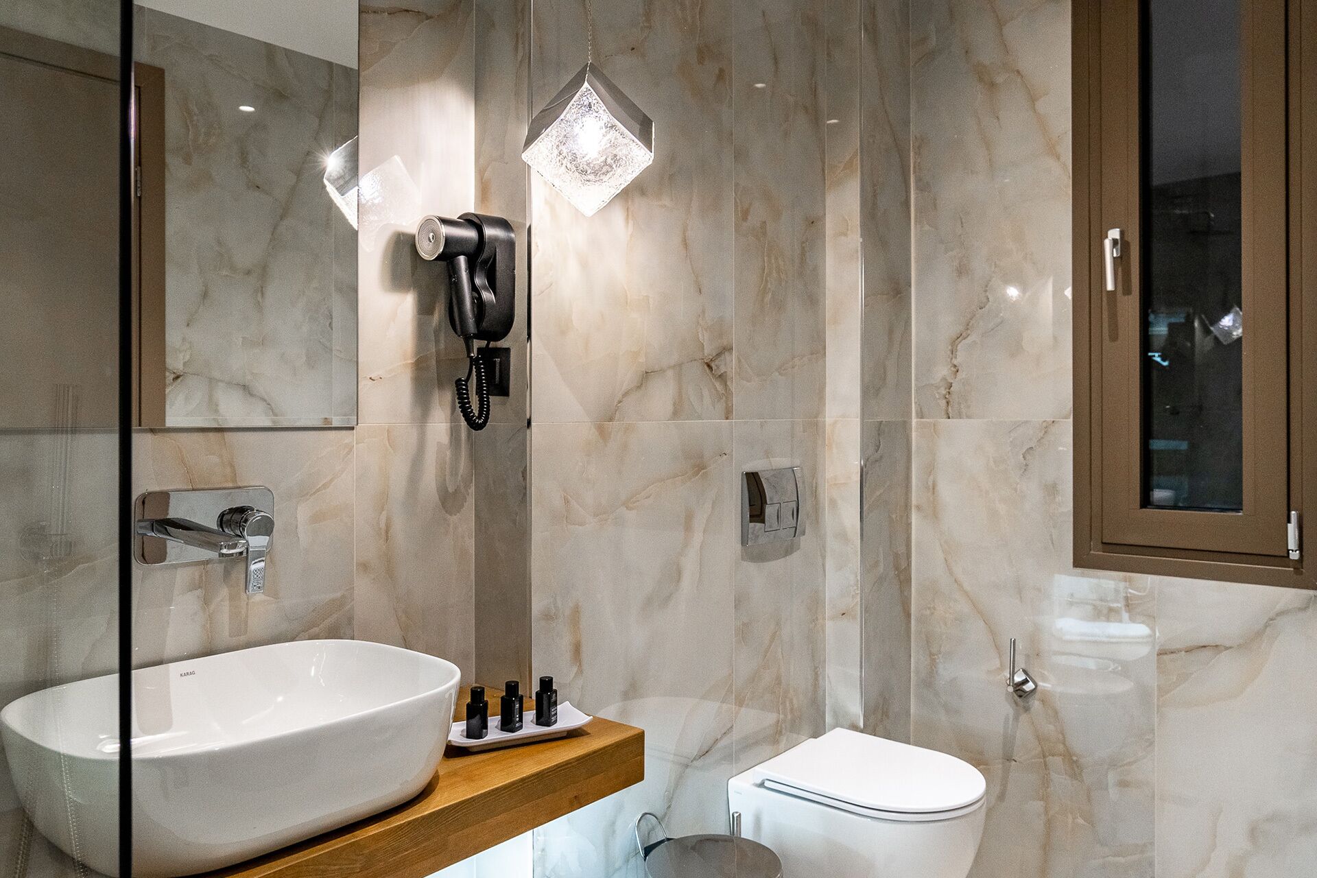 Sky Hotel 4*