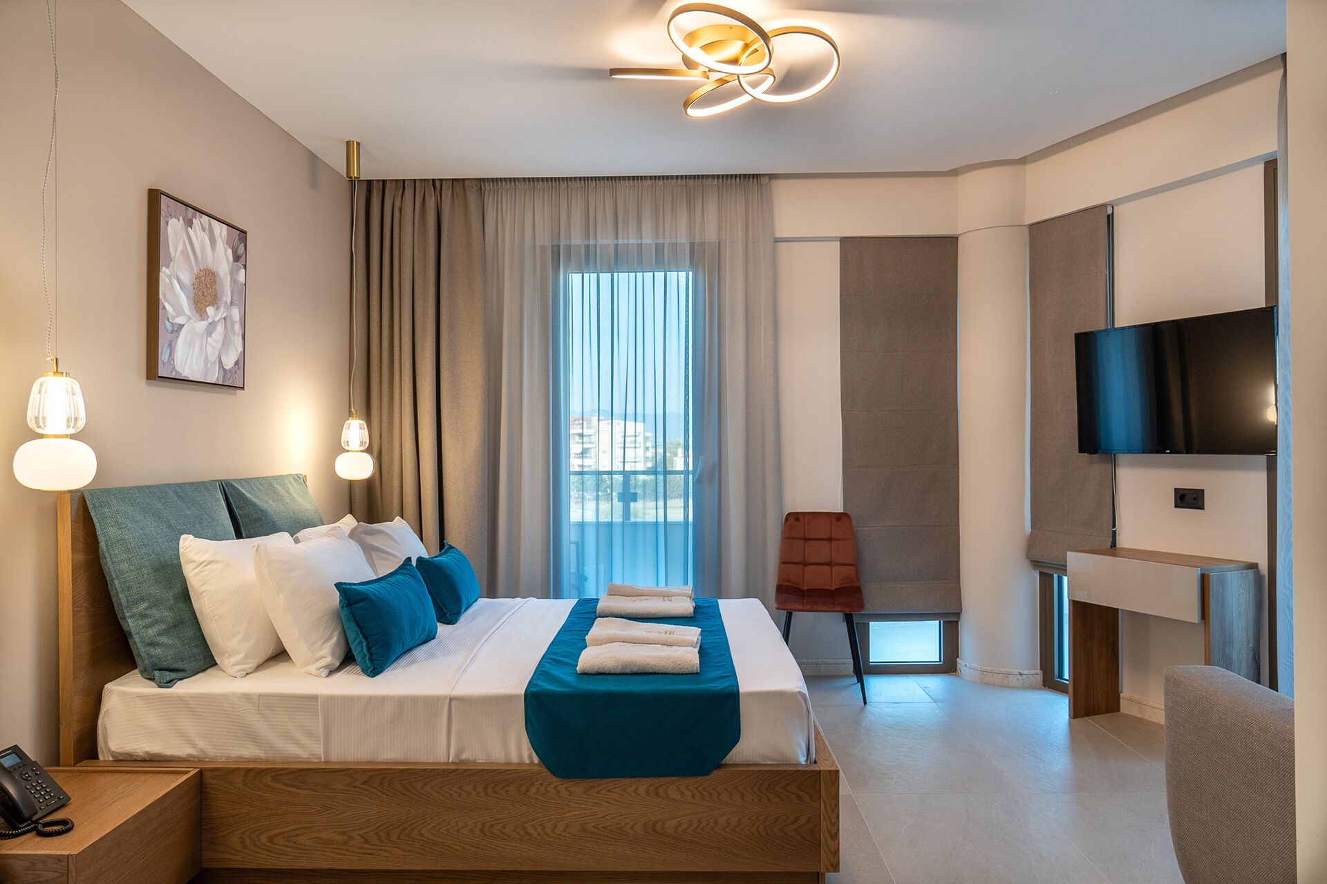 Sky Hotel 4*