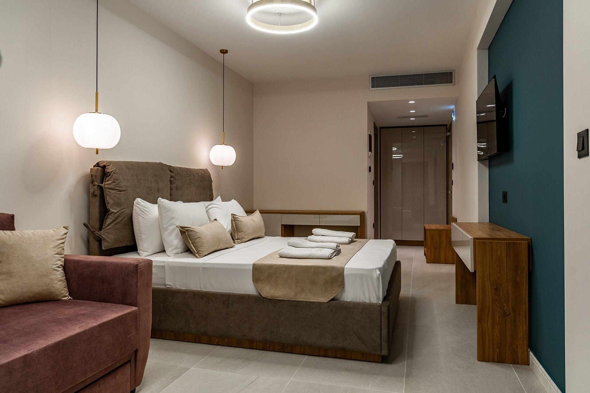 Sky Hotel 4*
