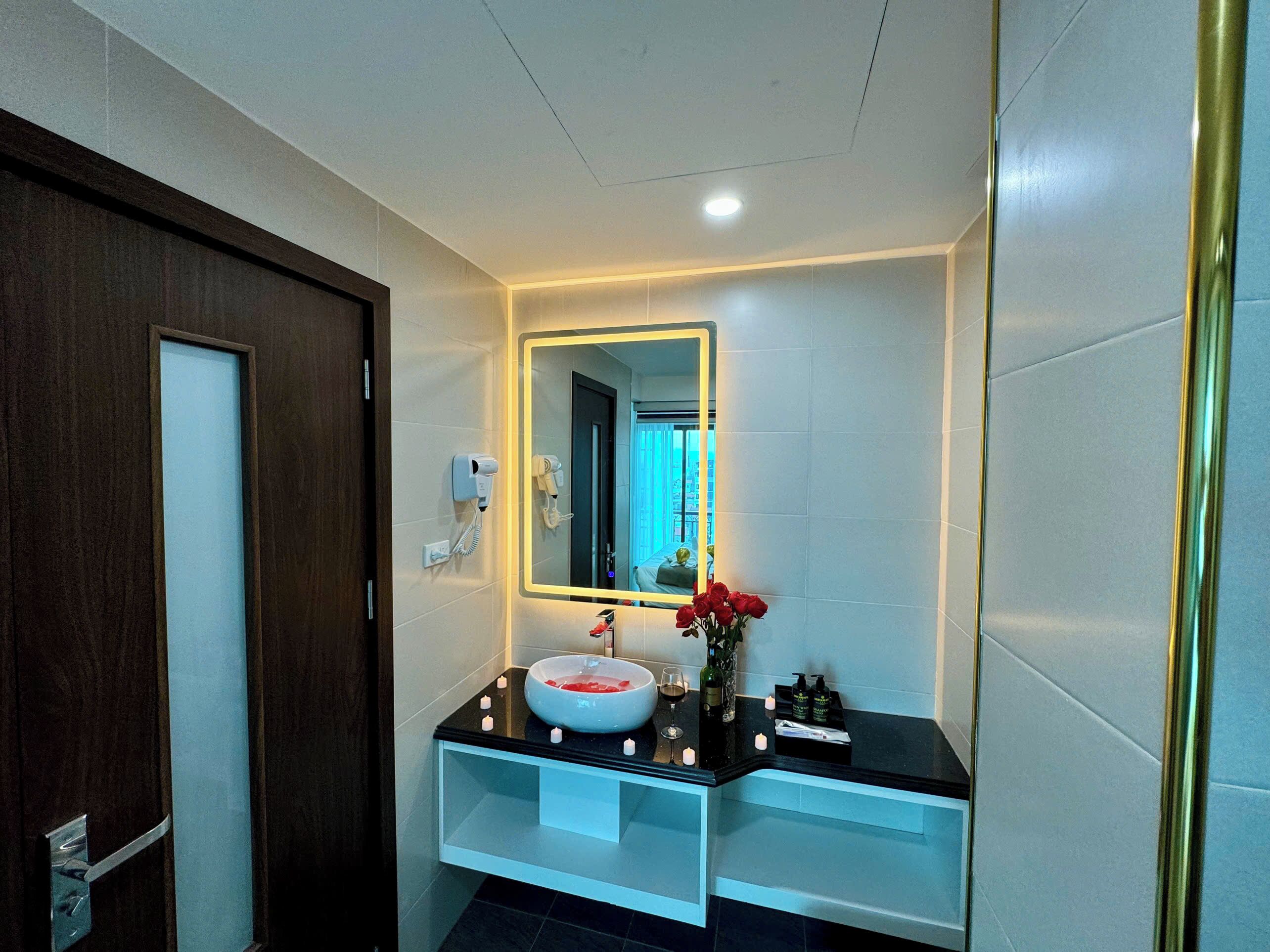 Luxury Hanoi Hotel 3*