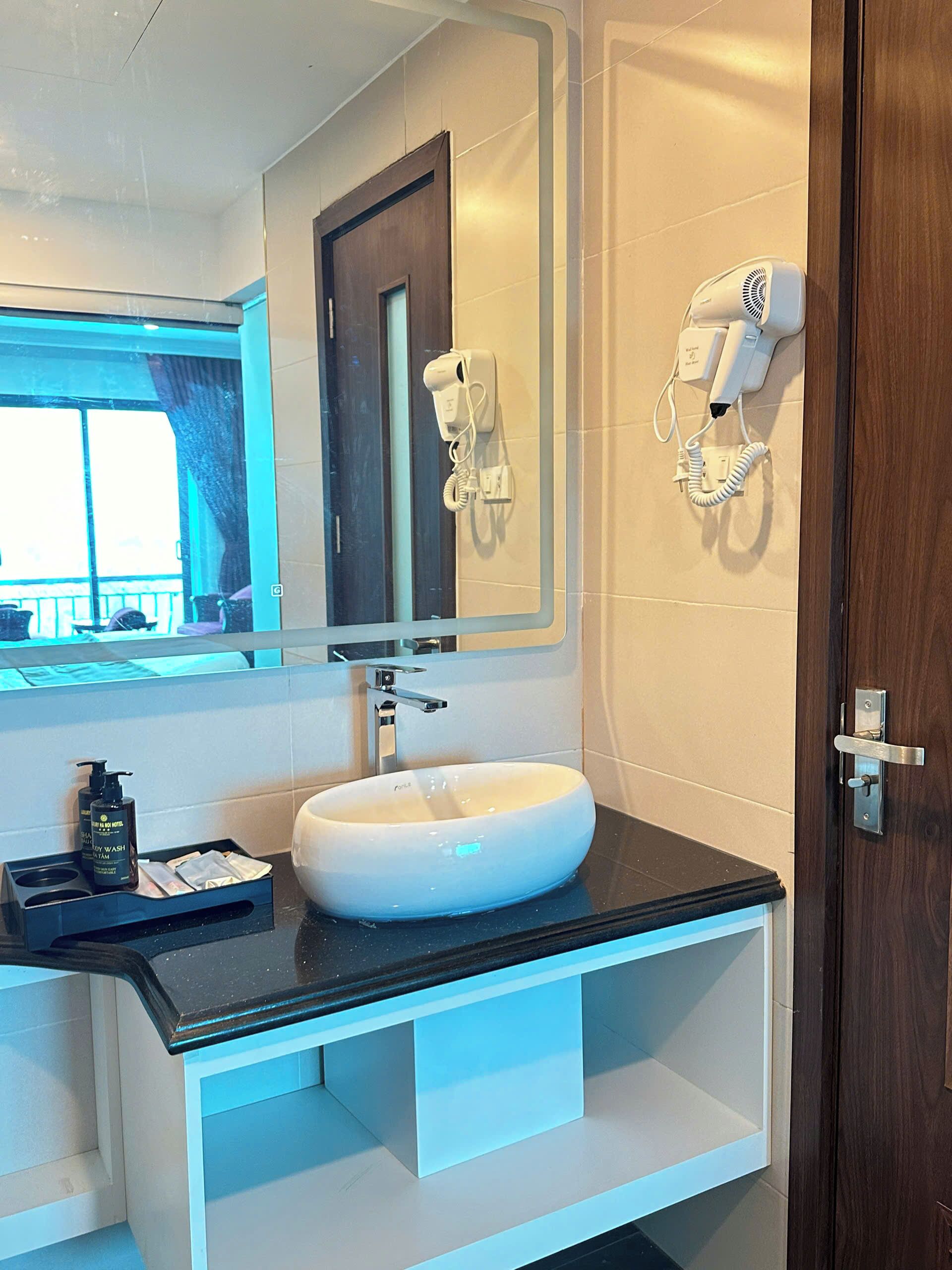 Luxury Hanoi Hotel 3*