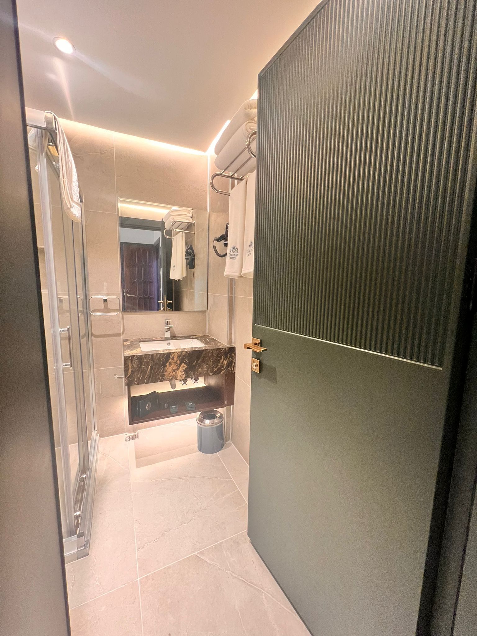 Sur Royals Hotel's 0*