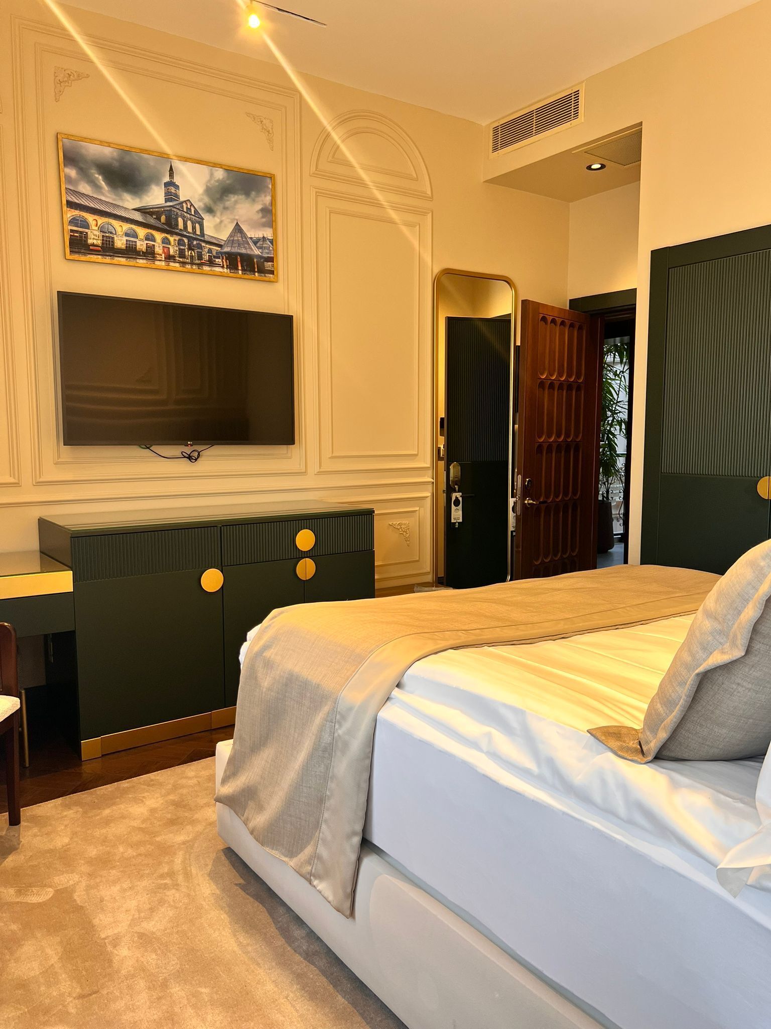Sur Royals Hotel's 0*