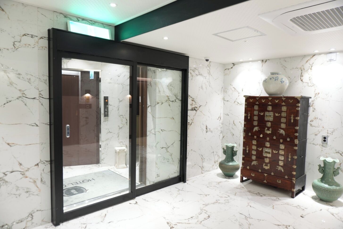HOTEL ONGGI 2*