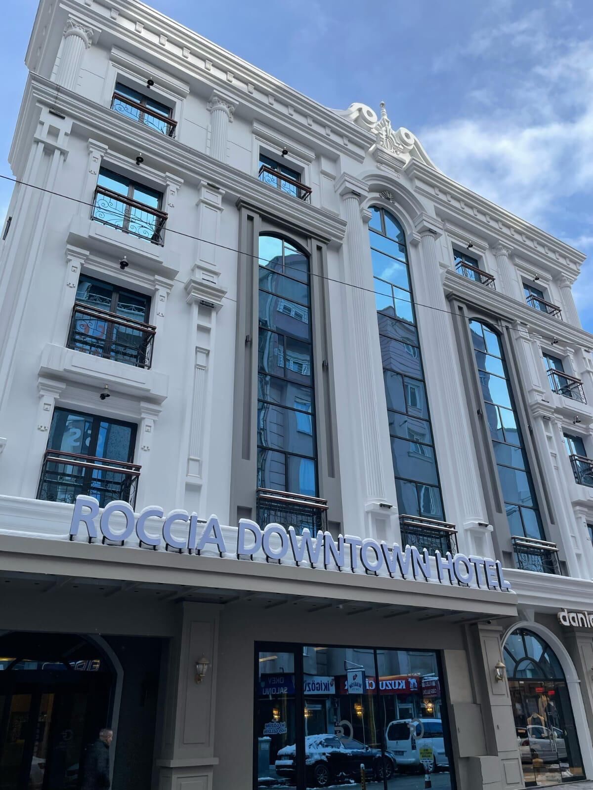 ROCCIA DOWNTOWN HOTEL 3*