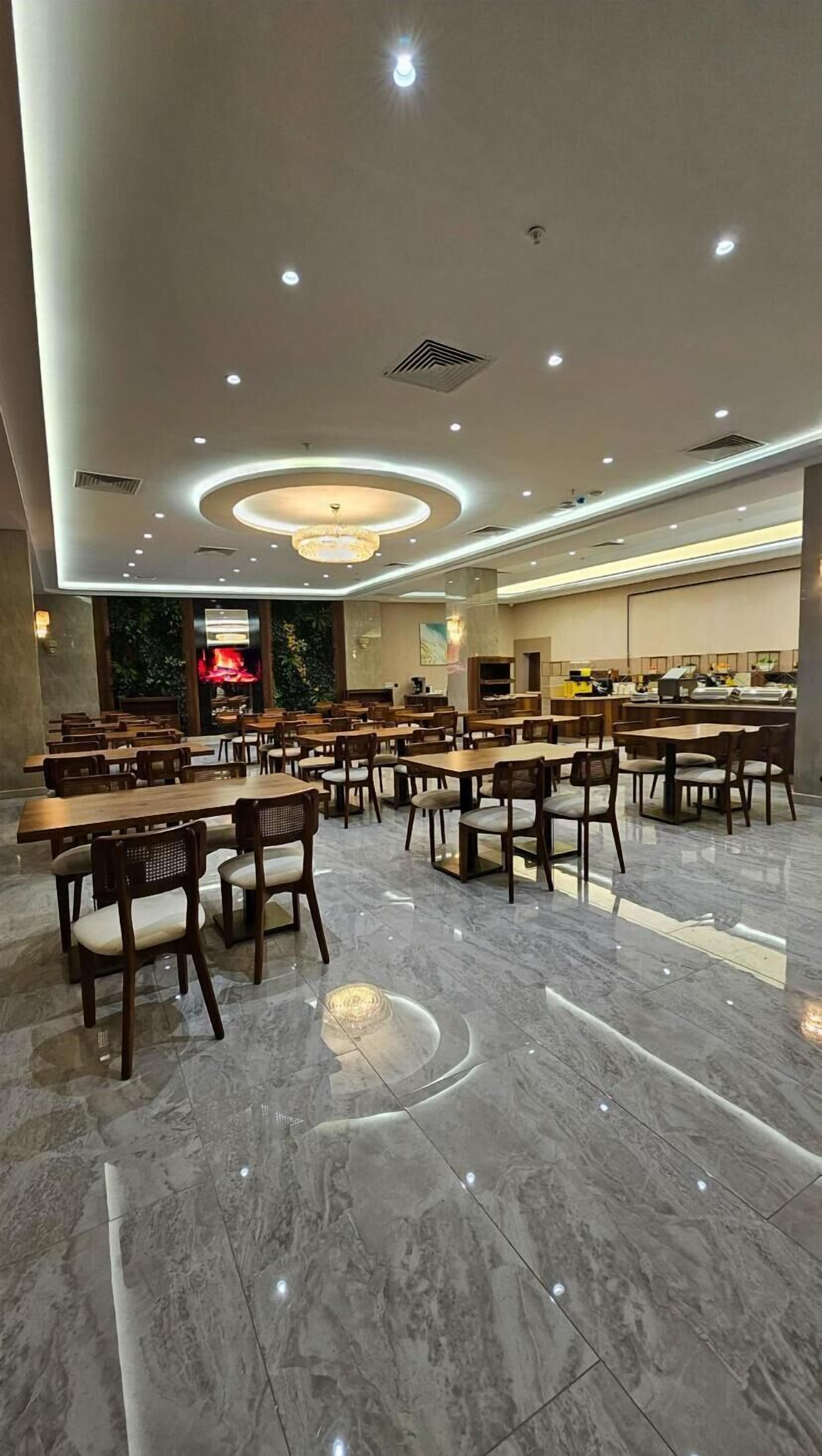 ROCCIA DOWNTOWN HOTEL 3*