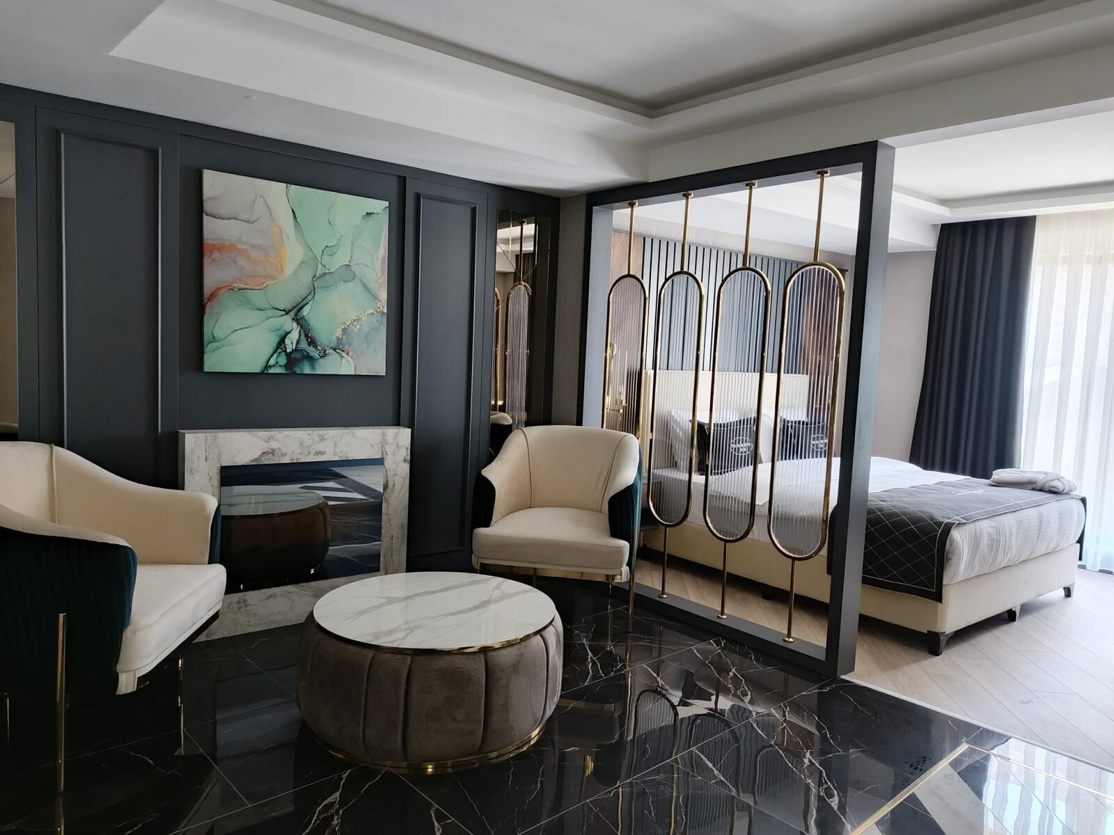 ROCCIA DOWNTOWN HOTEL 3*