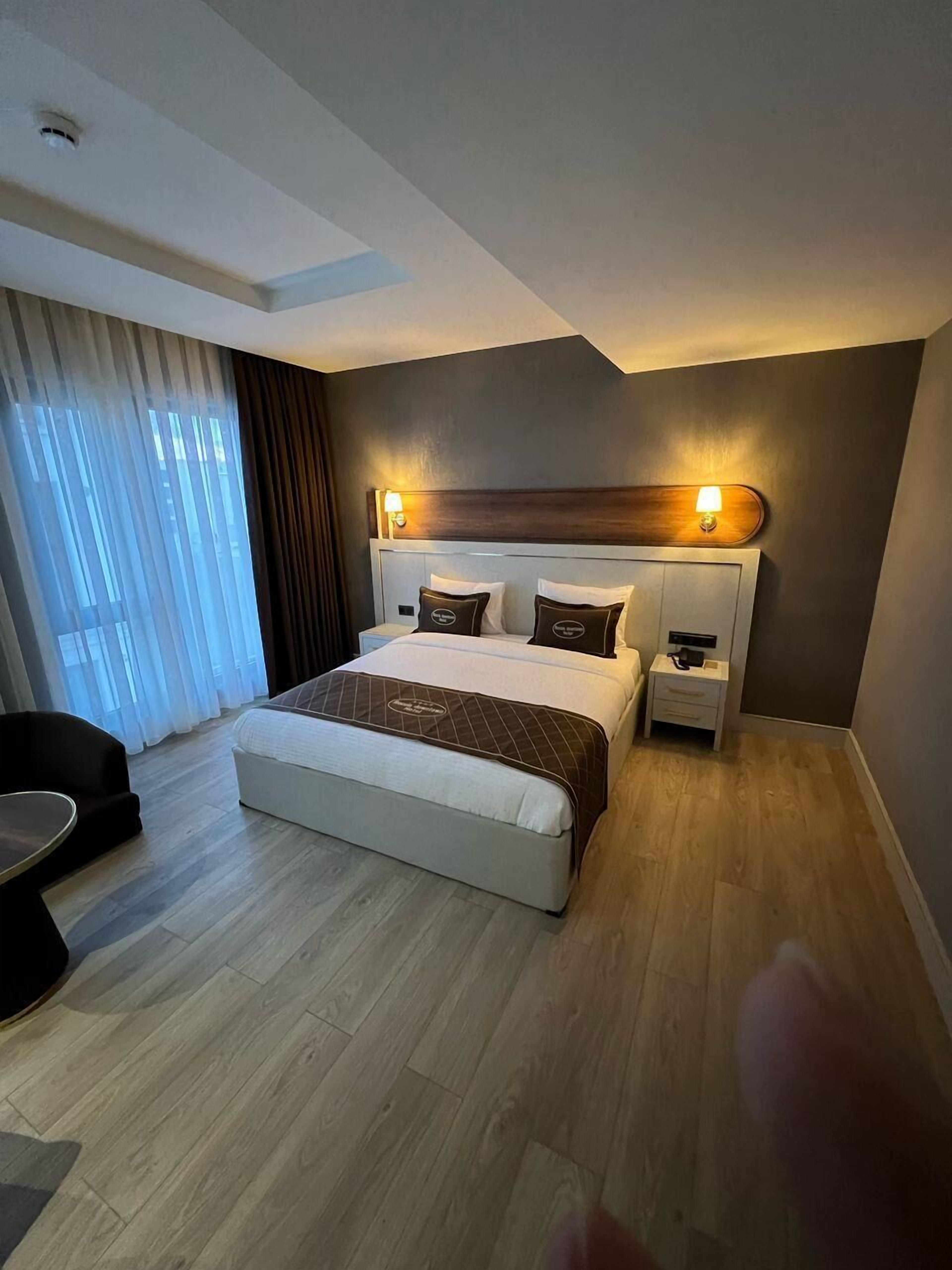 ROCCIA DOWNTOWN HOTEL 3*
