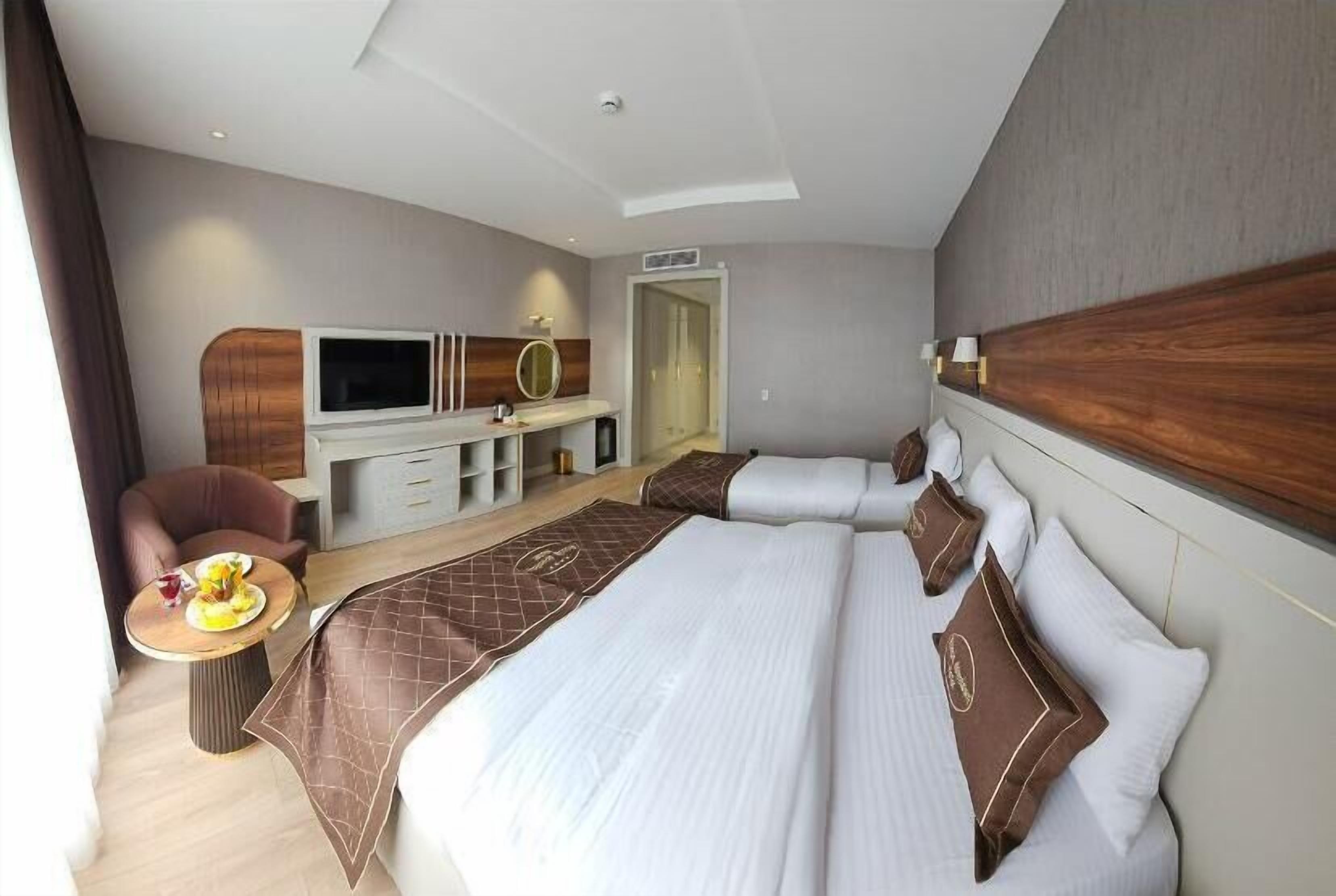 ROCCIA DOWNTOWN HOTEL 3*
