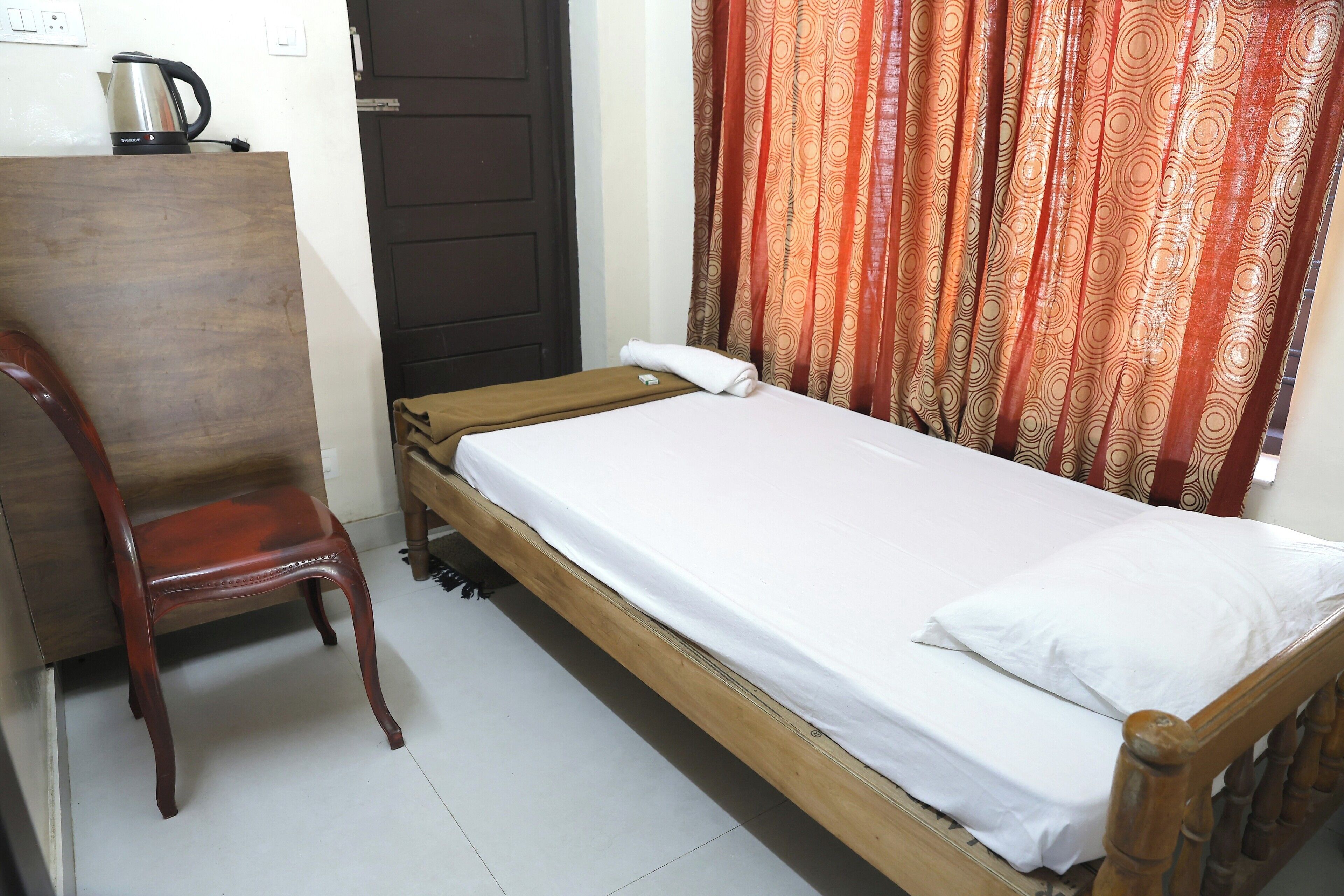 MATHA TOURIST HOME 2*