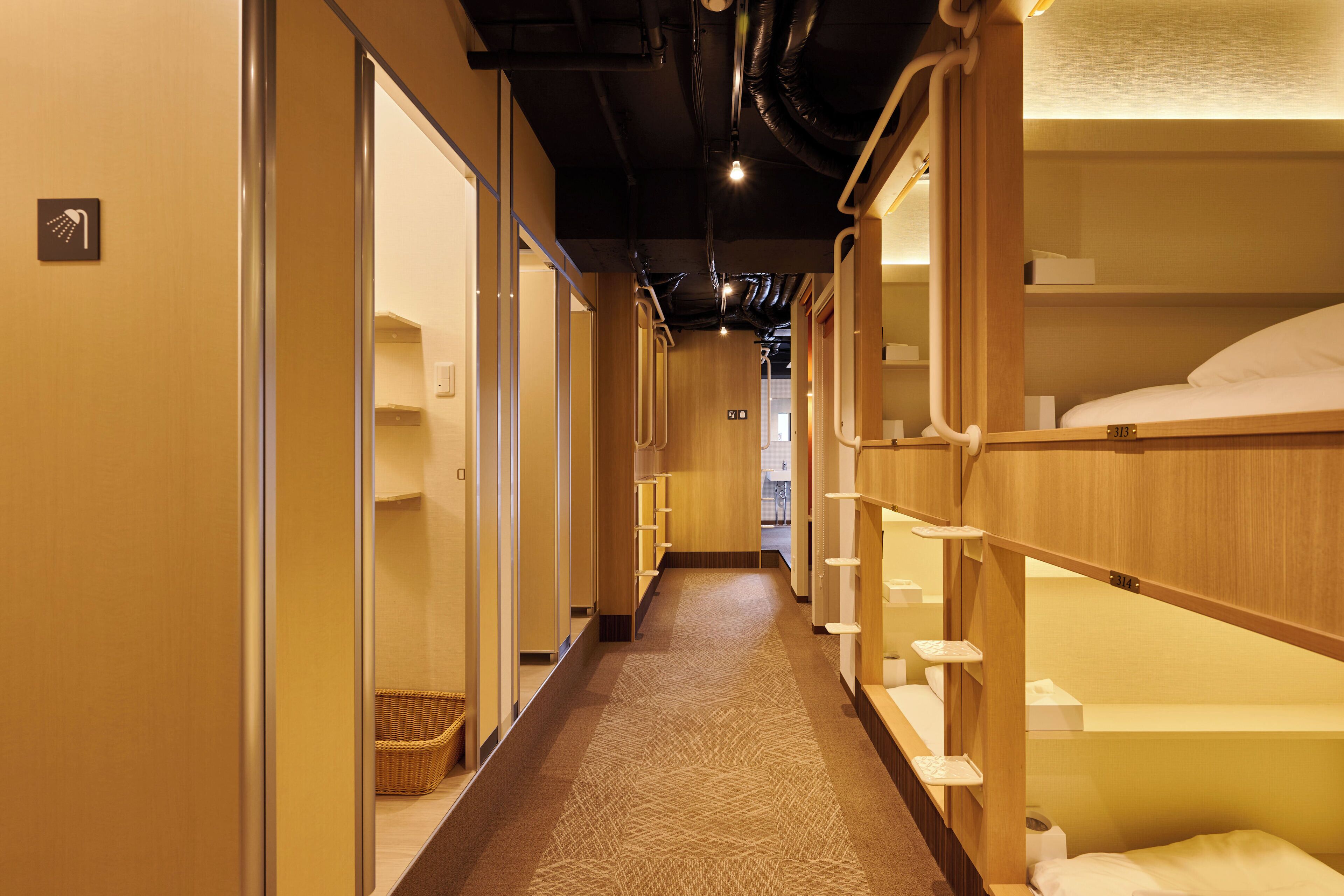 Capsule Hotel CONTINUE Nijojo-Kita 2*