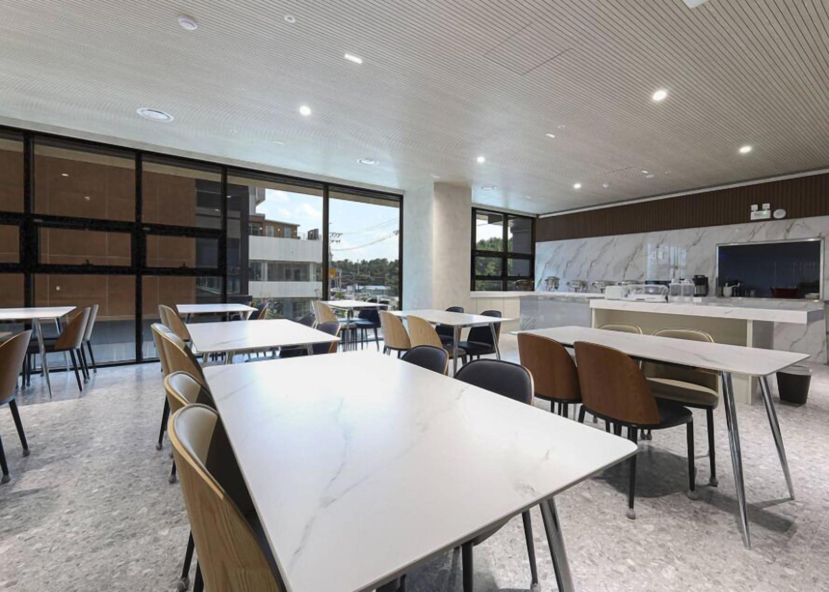 Pohang Hound Hotel Songdo Beach 3*