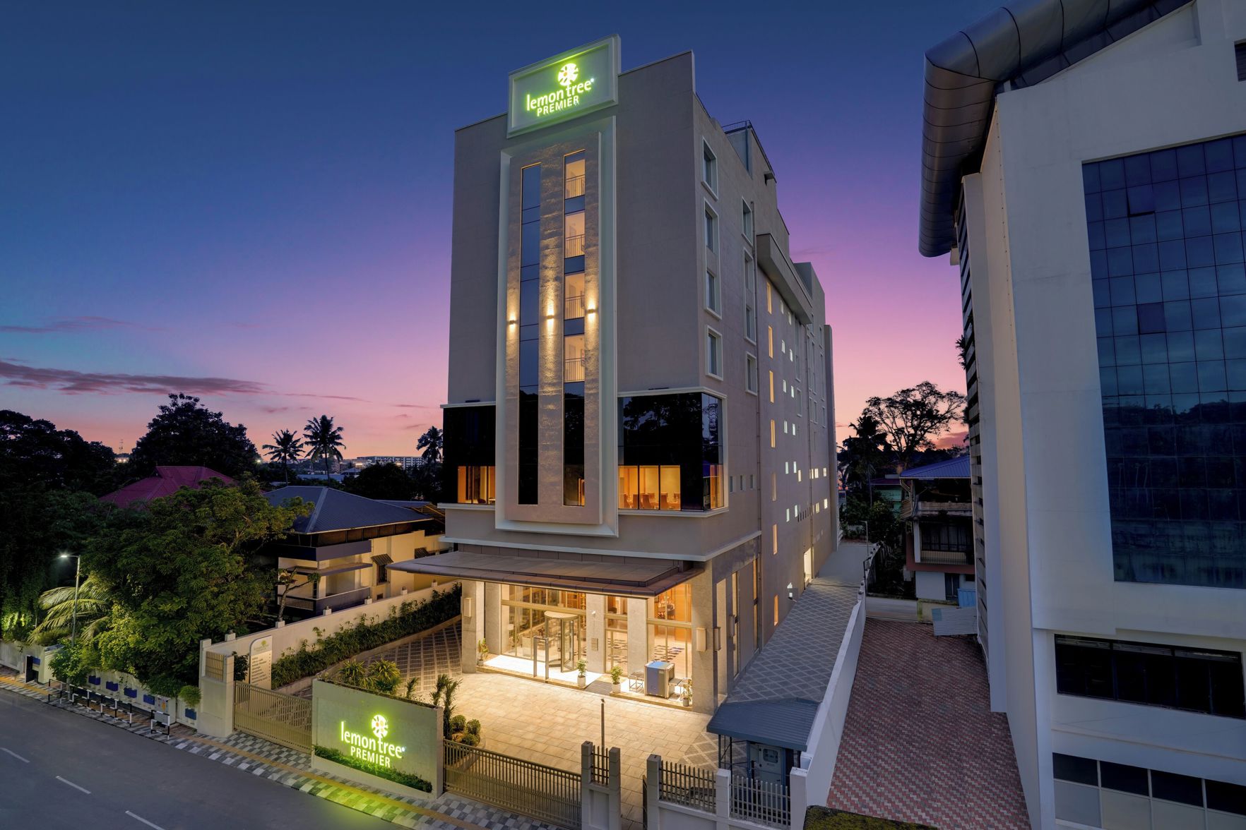 Lemon Tree Premier Thiruvananthapuram 2*