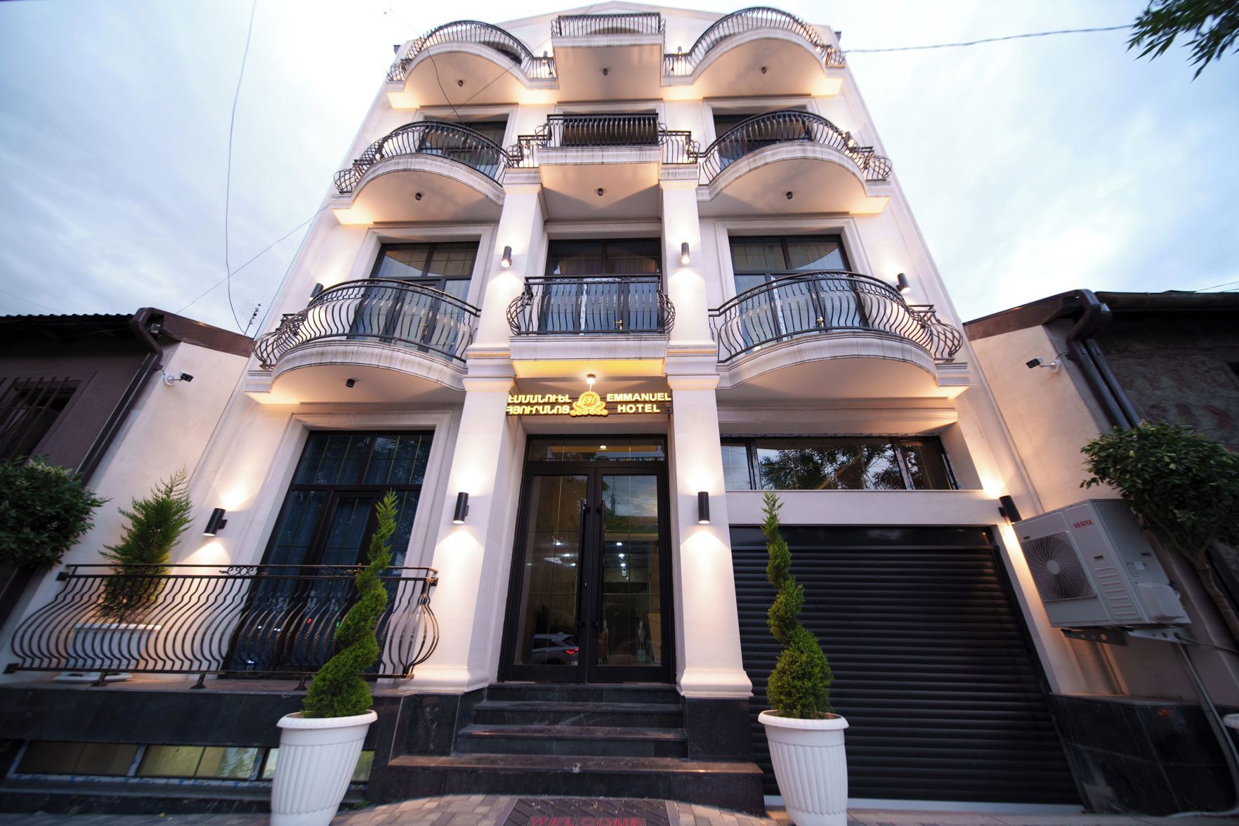Emmanuel Hotel Yerevan 3*