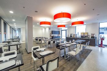 Leonardo Boutique Hotel Linz City Center 3*